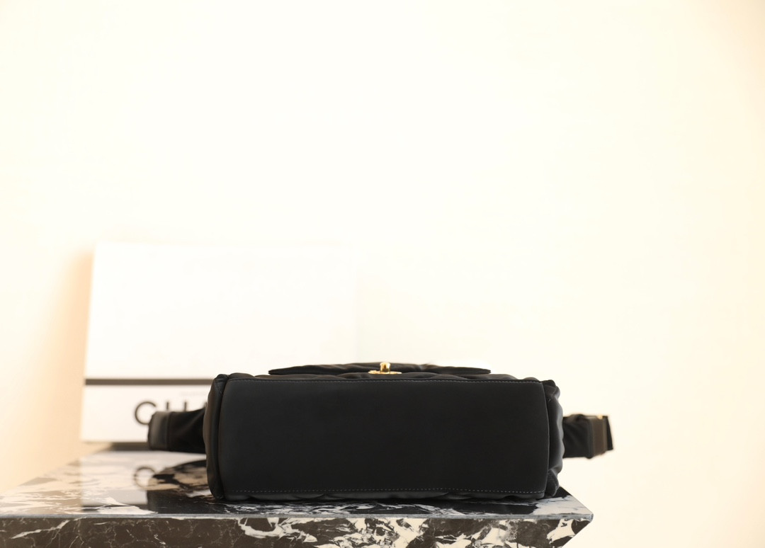 Ch**el Hobo Handbag 20x32x12cm