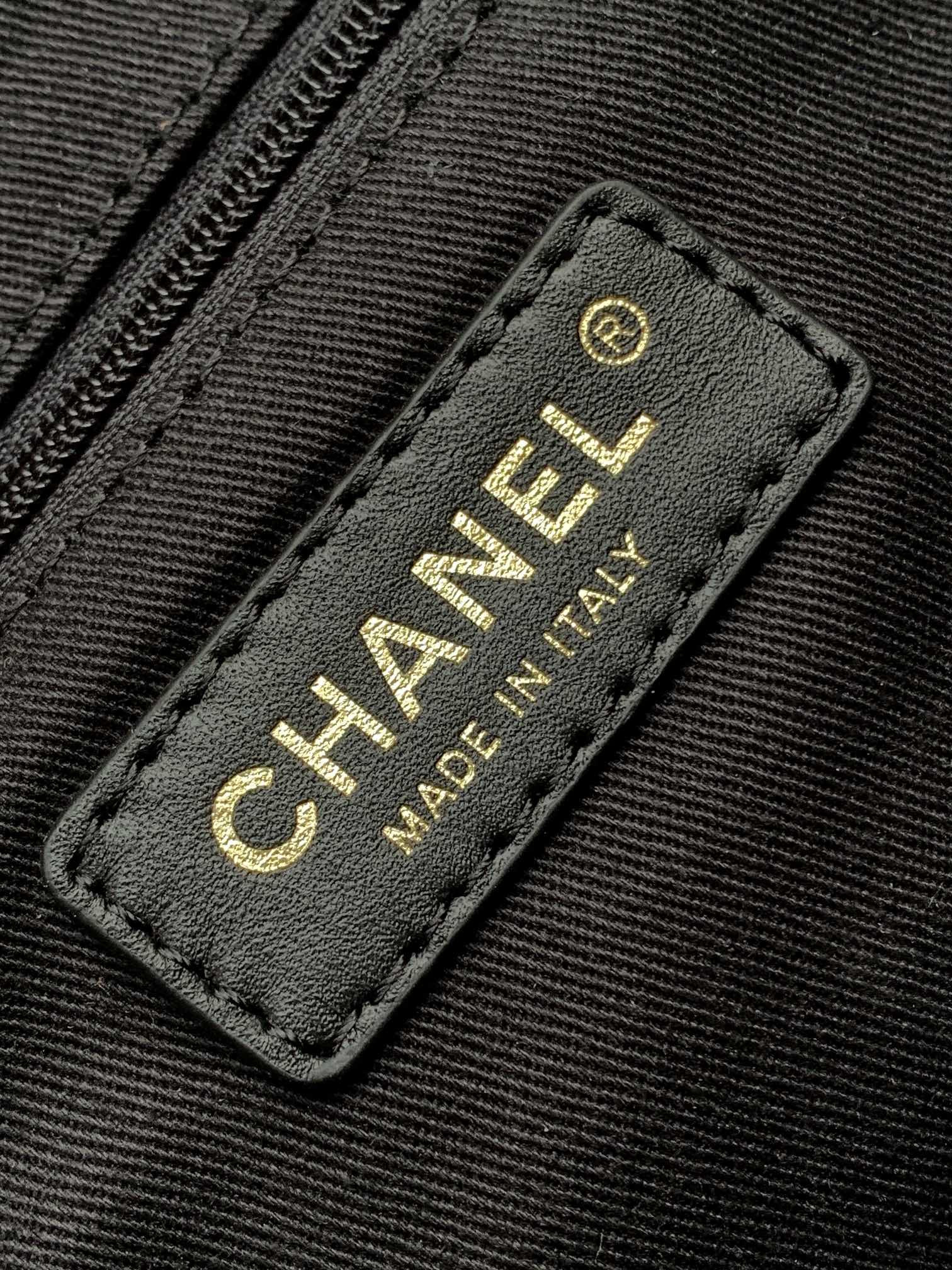 Ch**el Vintage bag 28x12.5x24cm