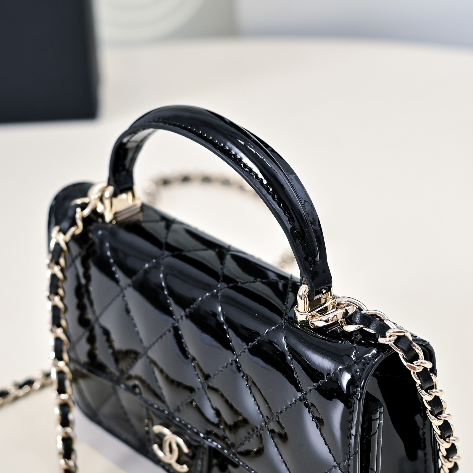 Ch**el Mini Classic Handbag With Top Handle 20x12x6cm