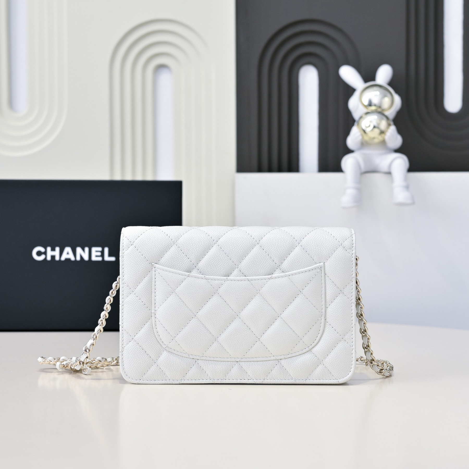 Ch**el WOC CLASSIC WALLET ON CHAIN 12.3x19.2x3.5cm
