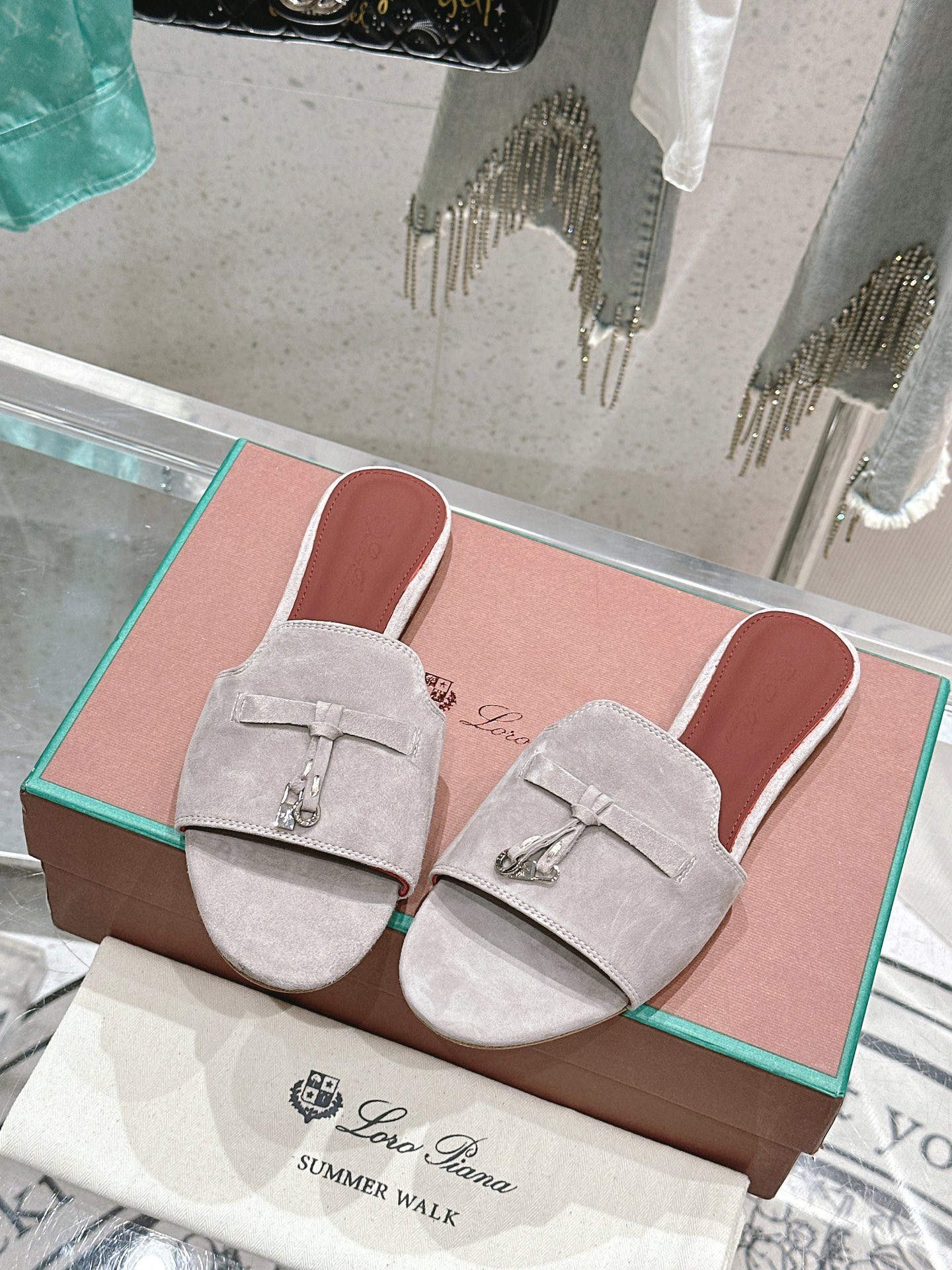 UA L0r0 P1ana Summer Charms Sandal