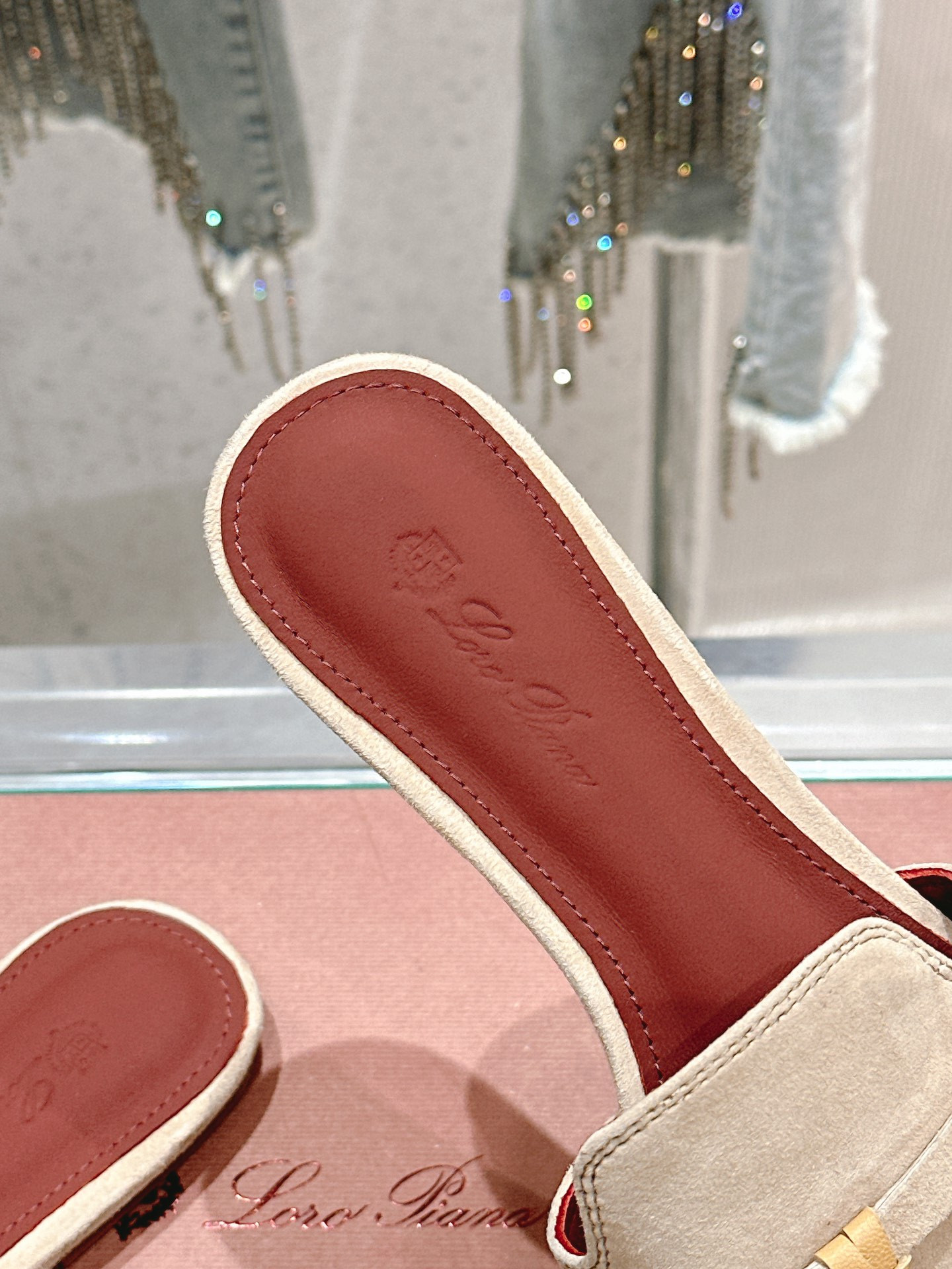 UA L0r0 P1ana Summer Charms Sandal