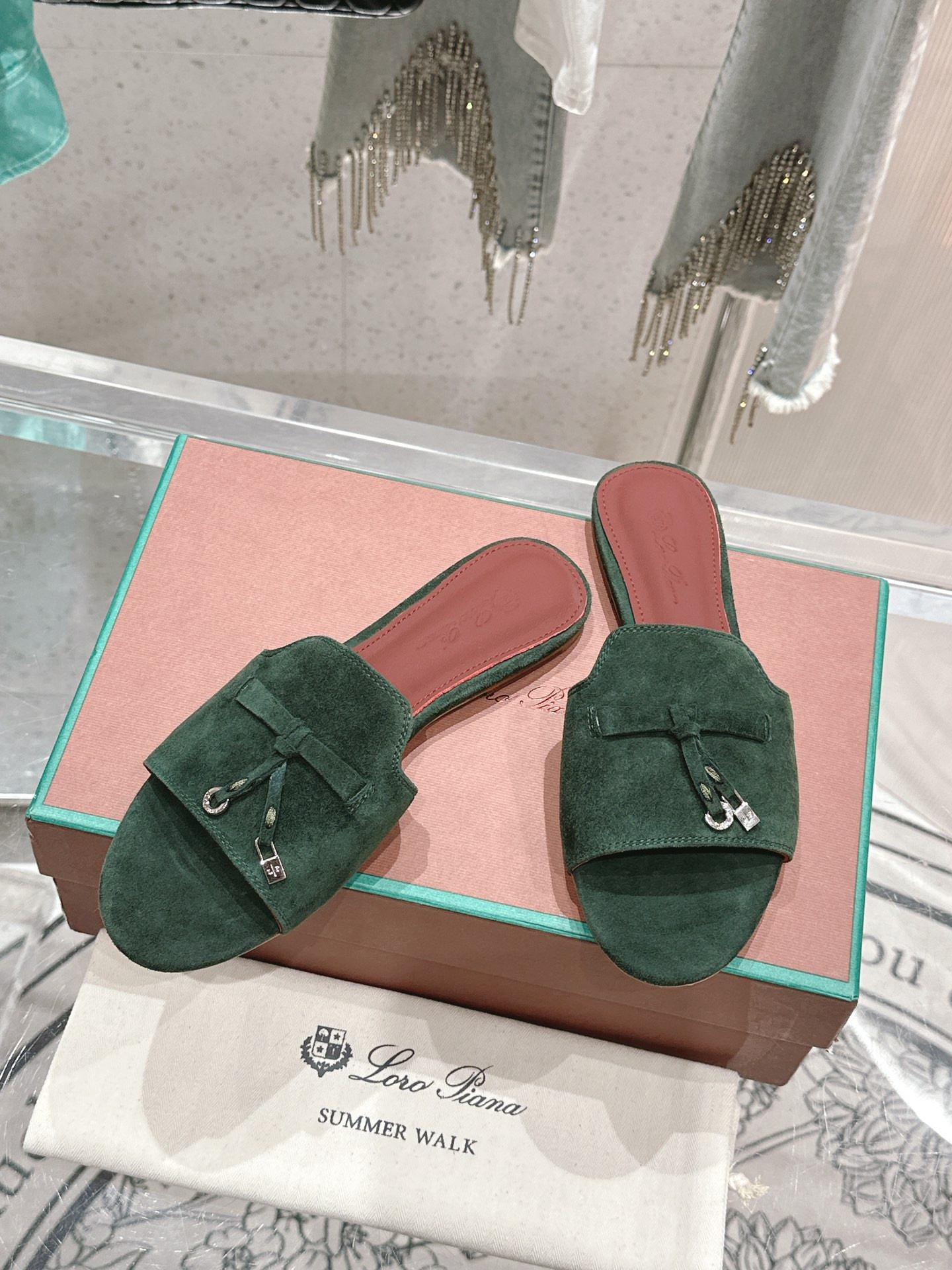 UA L0r0 P1ana Summer Charms Sandal