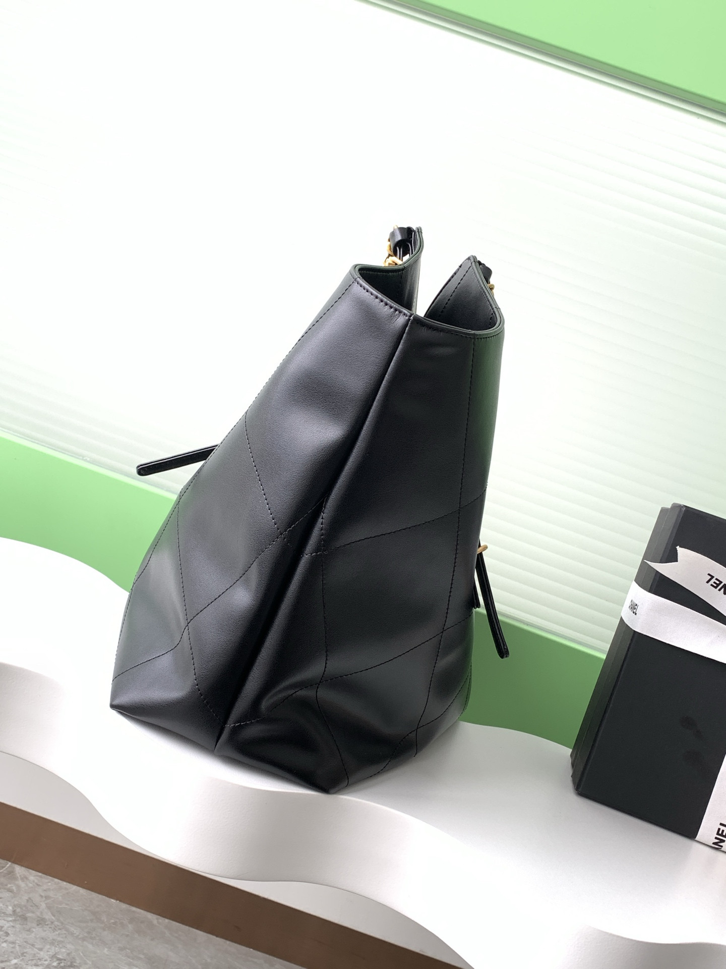 Ch**el Maxi Shopping Bag AS5463 36 x 59 x 13cm