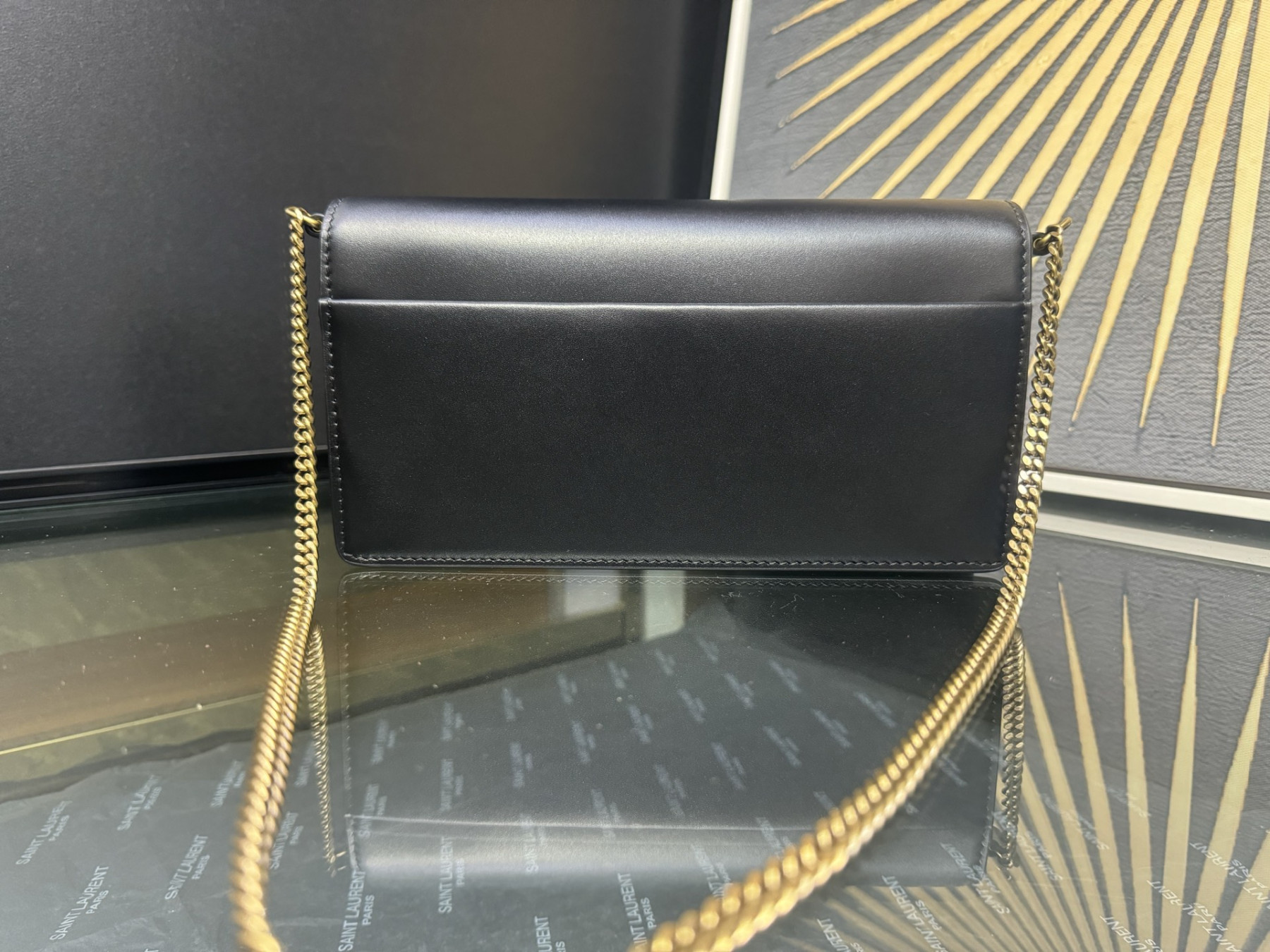 Y51 Sumset Clutch (Box) 810997 22x12x2cm