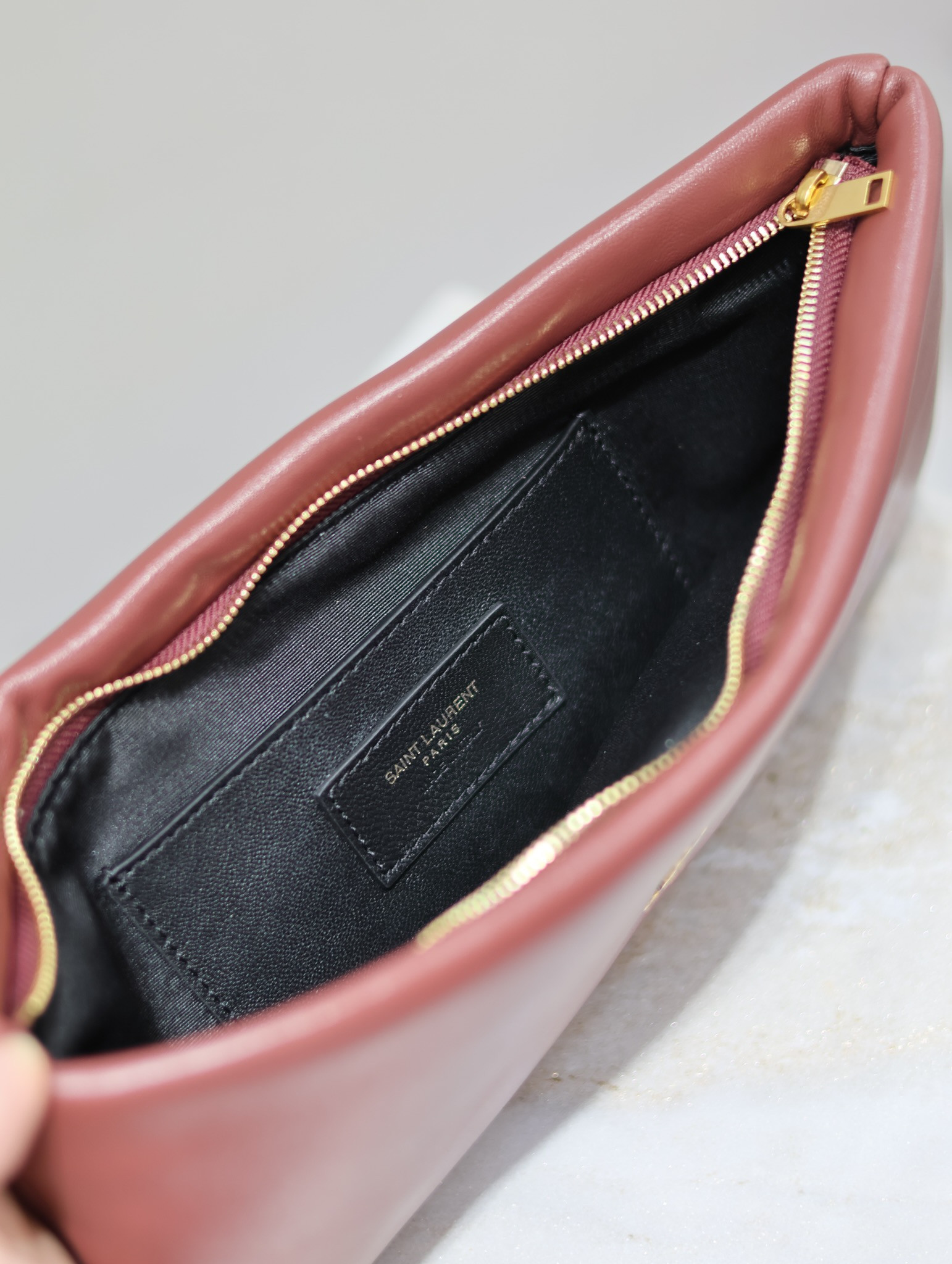 Y51 calypso long pouch in lambskin 30 x 15 x 3.5 cm