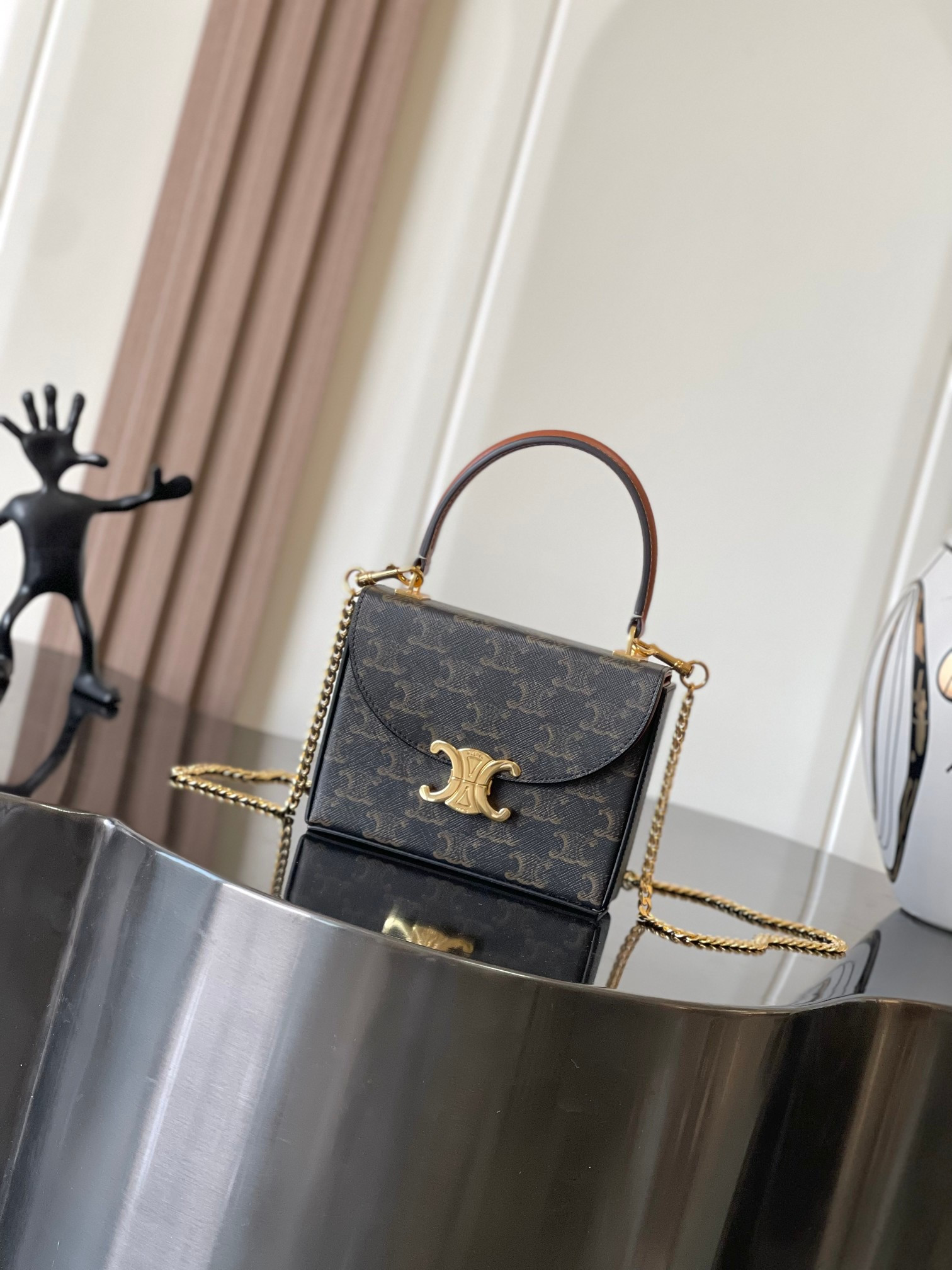Ce1i*e SMALL BOX BLANDINE in Triomphe Canvas and Calfskin 16x12x4cm