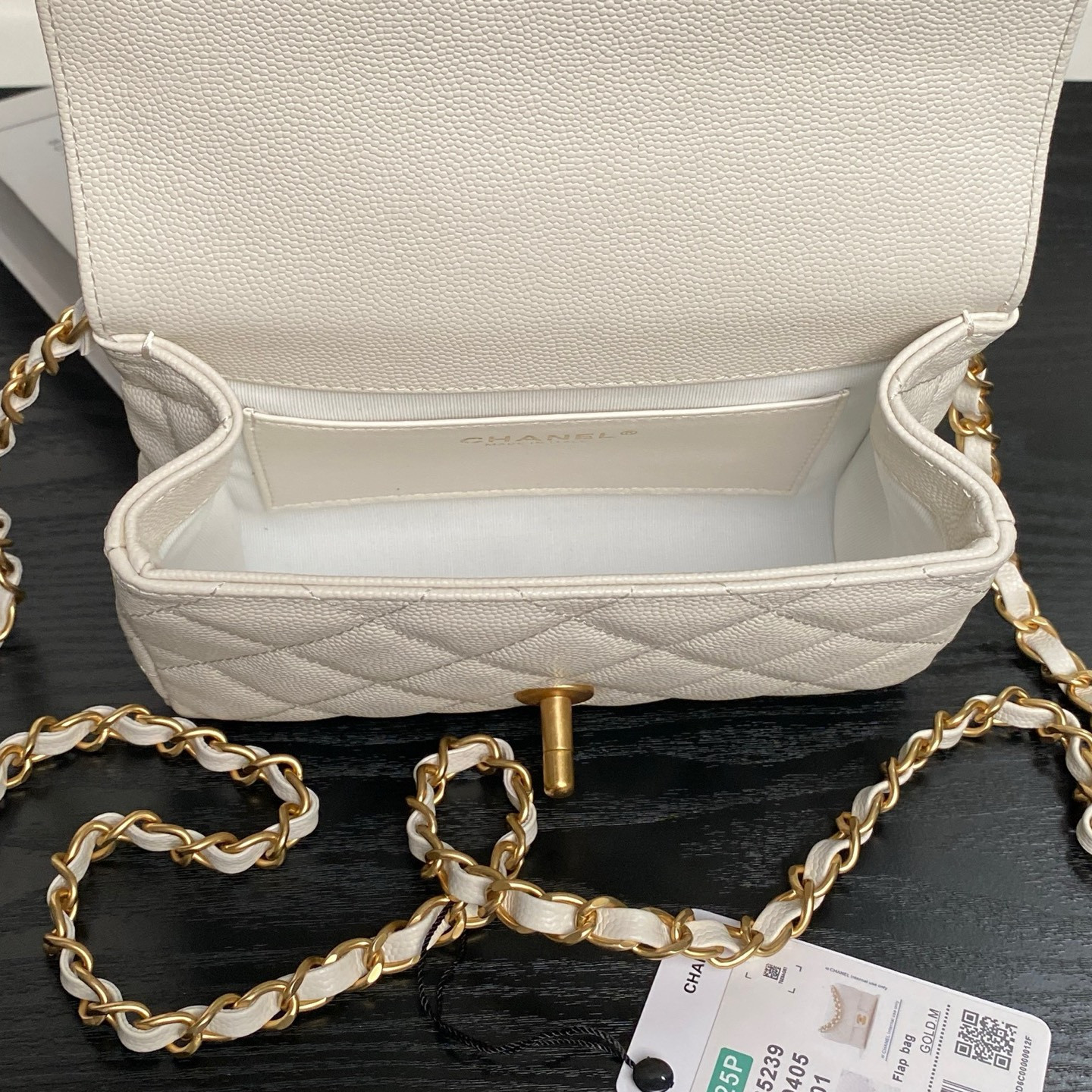 Ch**el Flap Handbag AS5239 18×13×5.5cm