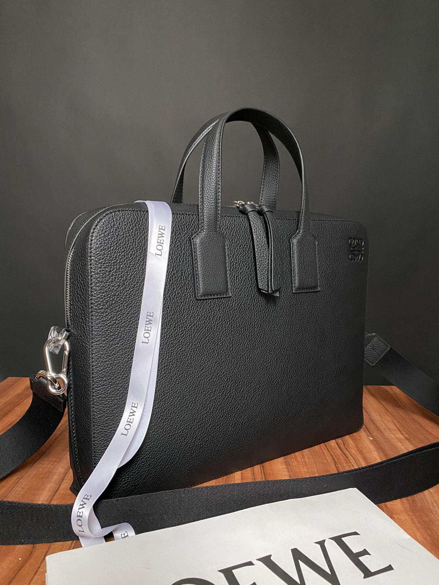 L0ew* Goya Slim Briefcase in Soft Grained Calfskin 27.5x7.5x38cm