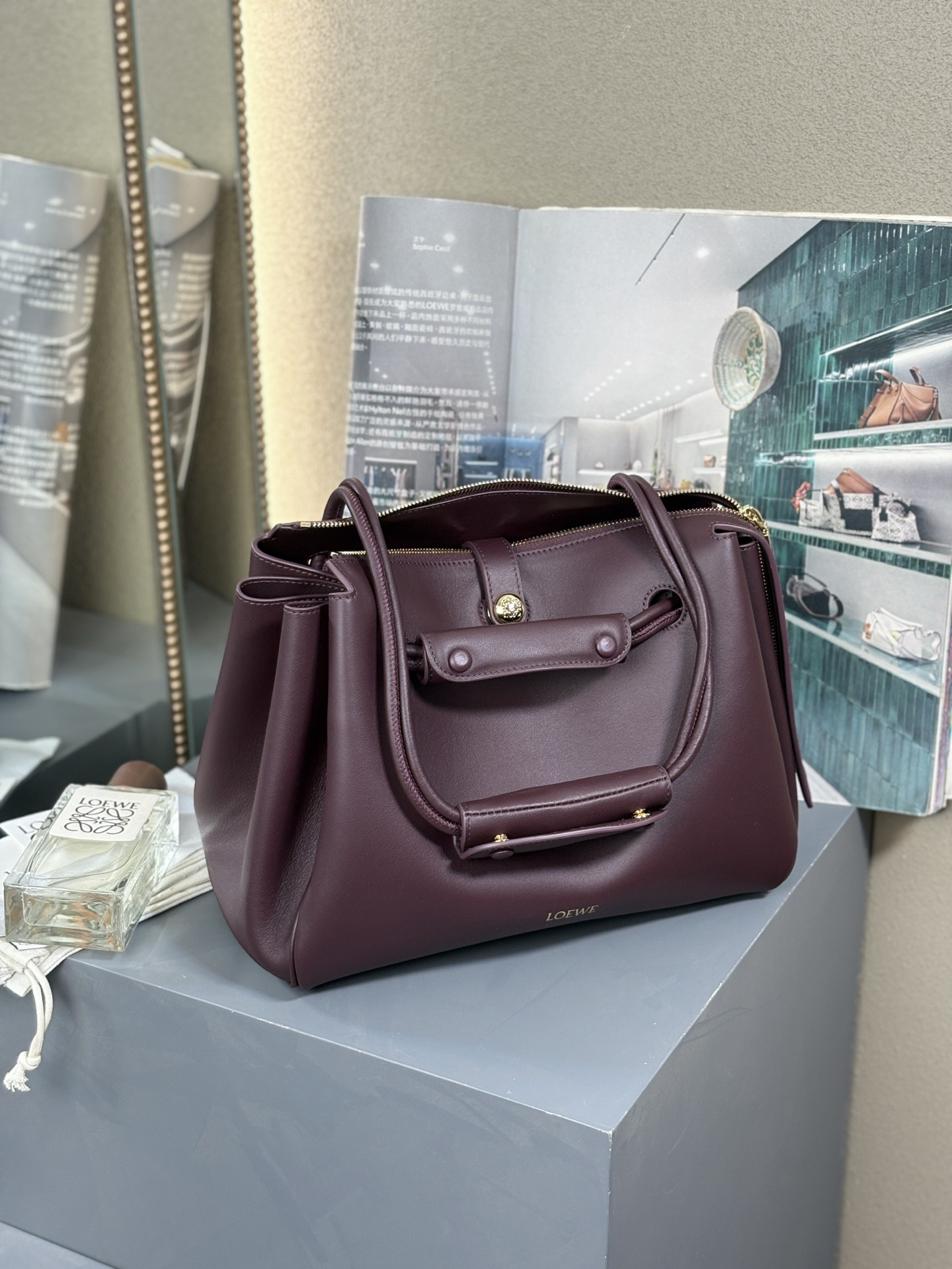L0ew* Medium Madrid bag in S*pple calfskin 28.5x11x23cm