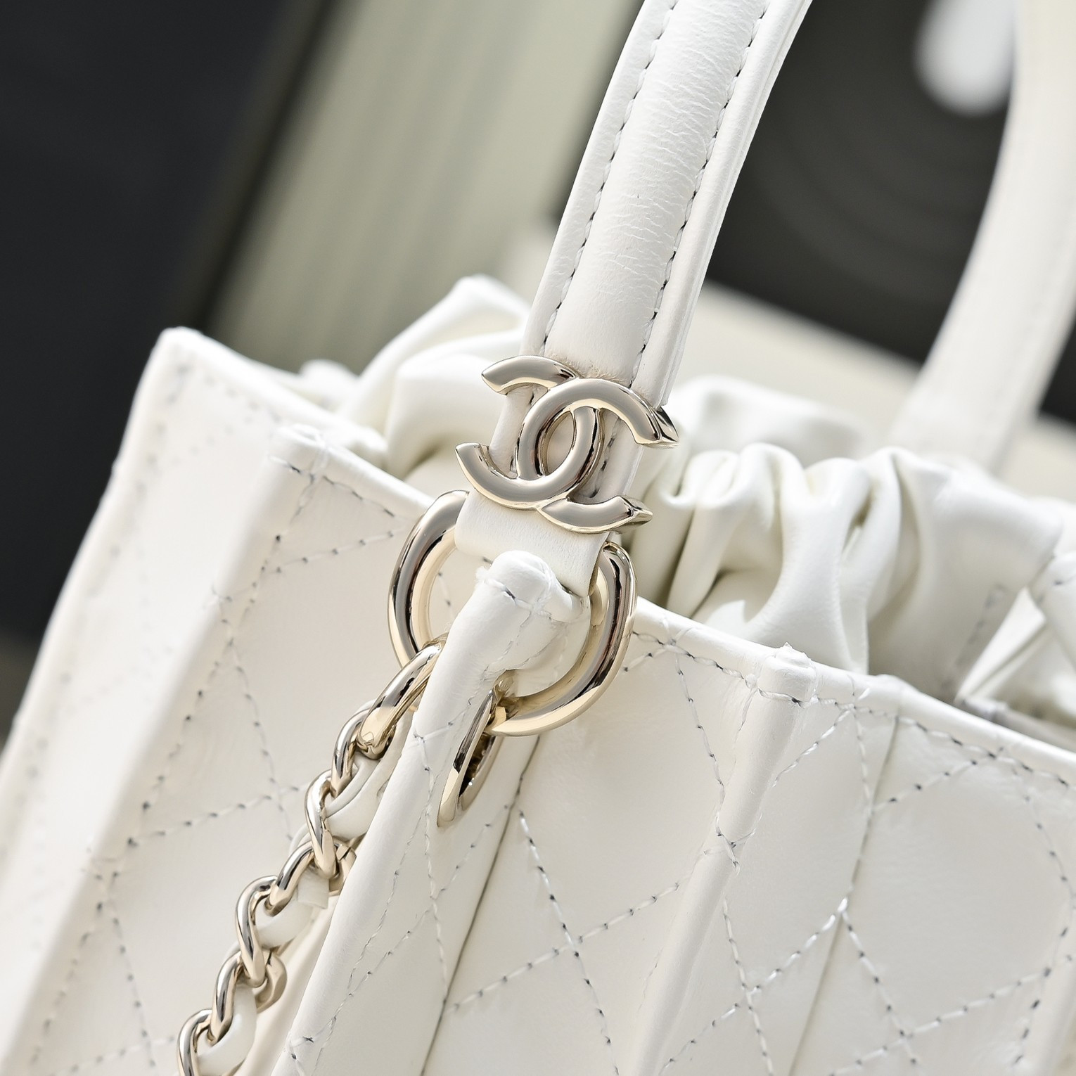 Ch**el Mini Bucket Bag AS5486 15.2x14x14cm