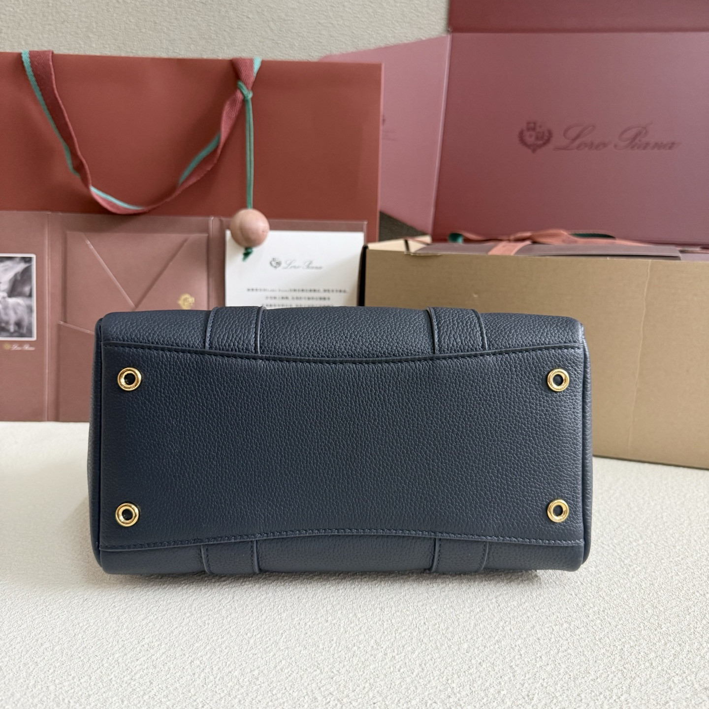 L0r0 P1ana Loom L25 Calfskin Deep Royal Blue 25x18x12.5cm