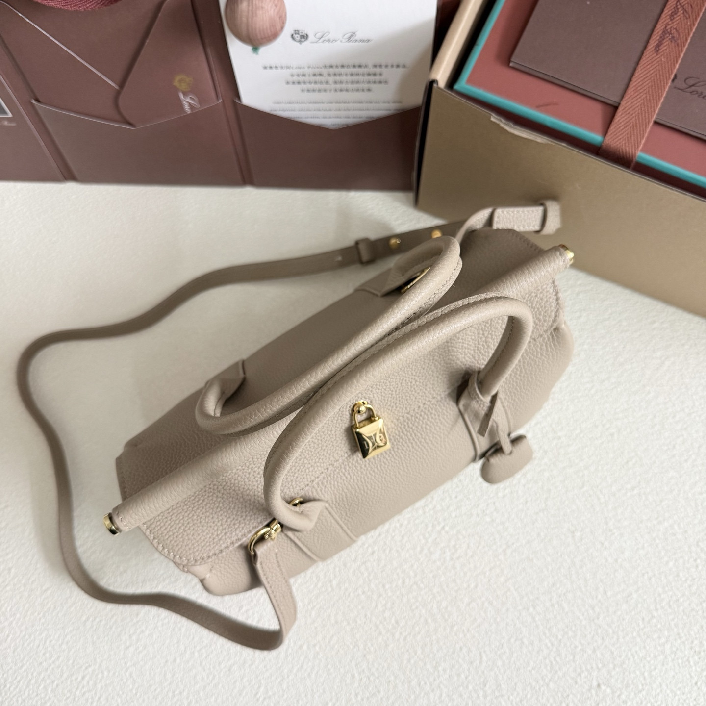L0r0 P1ana Loom L25 Calfskin 25x18x12.5cm