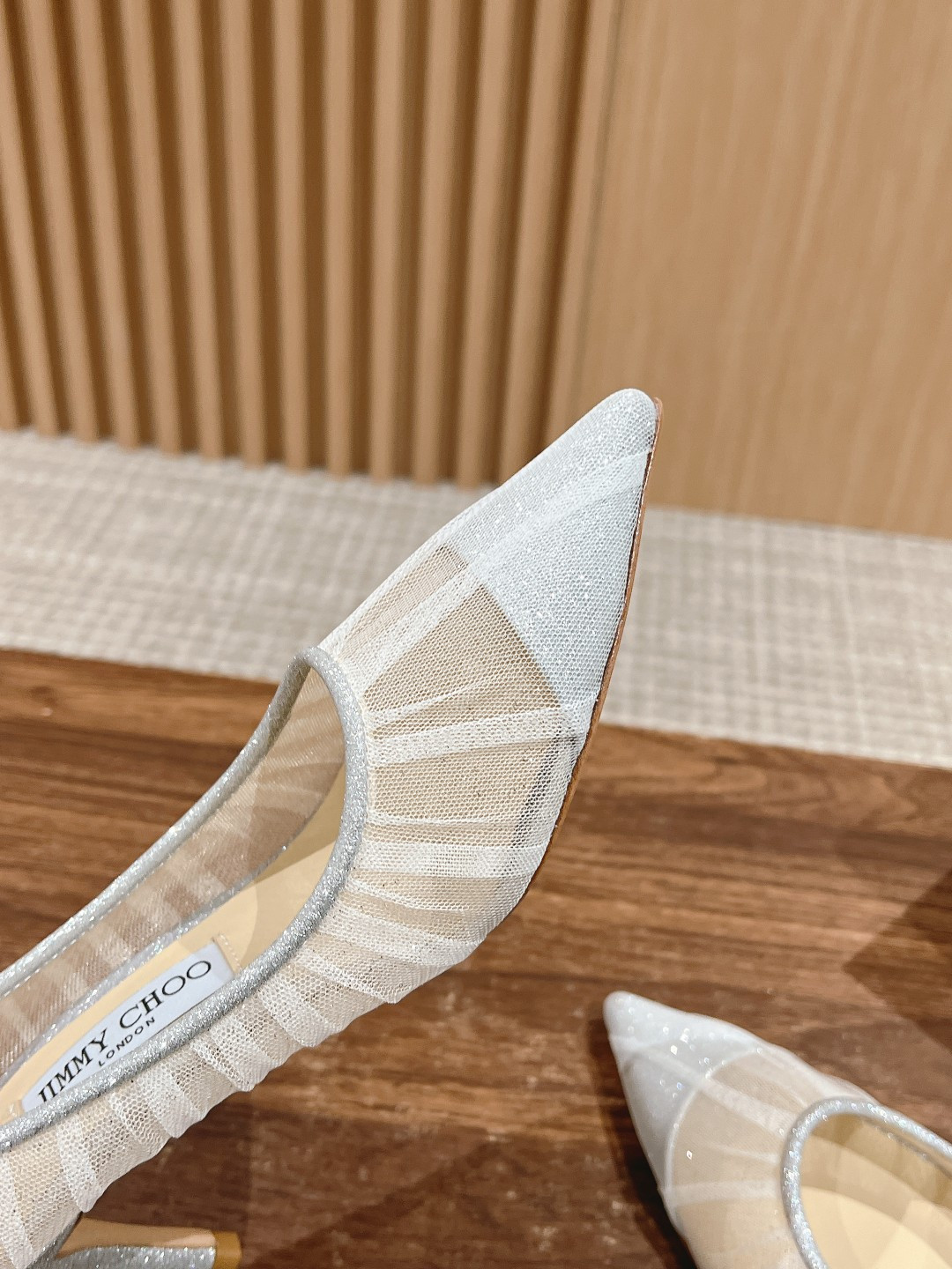 UA J1m*y Ch00 Pumps