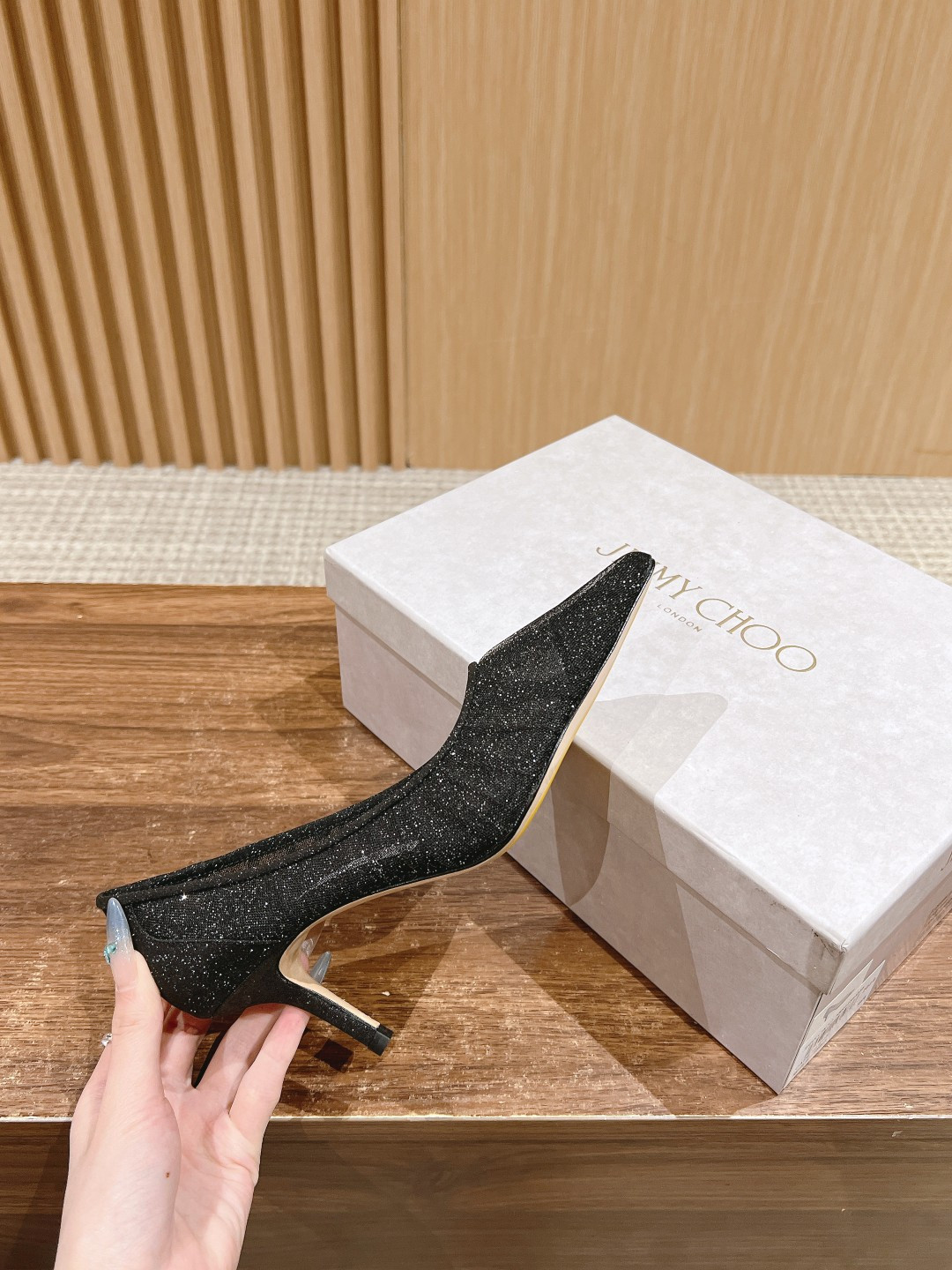 UA J1m*y Ch00 Pumps