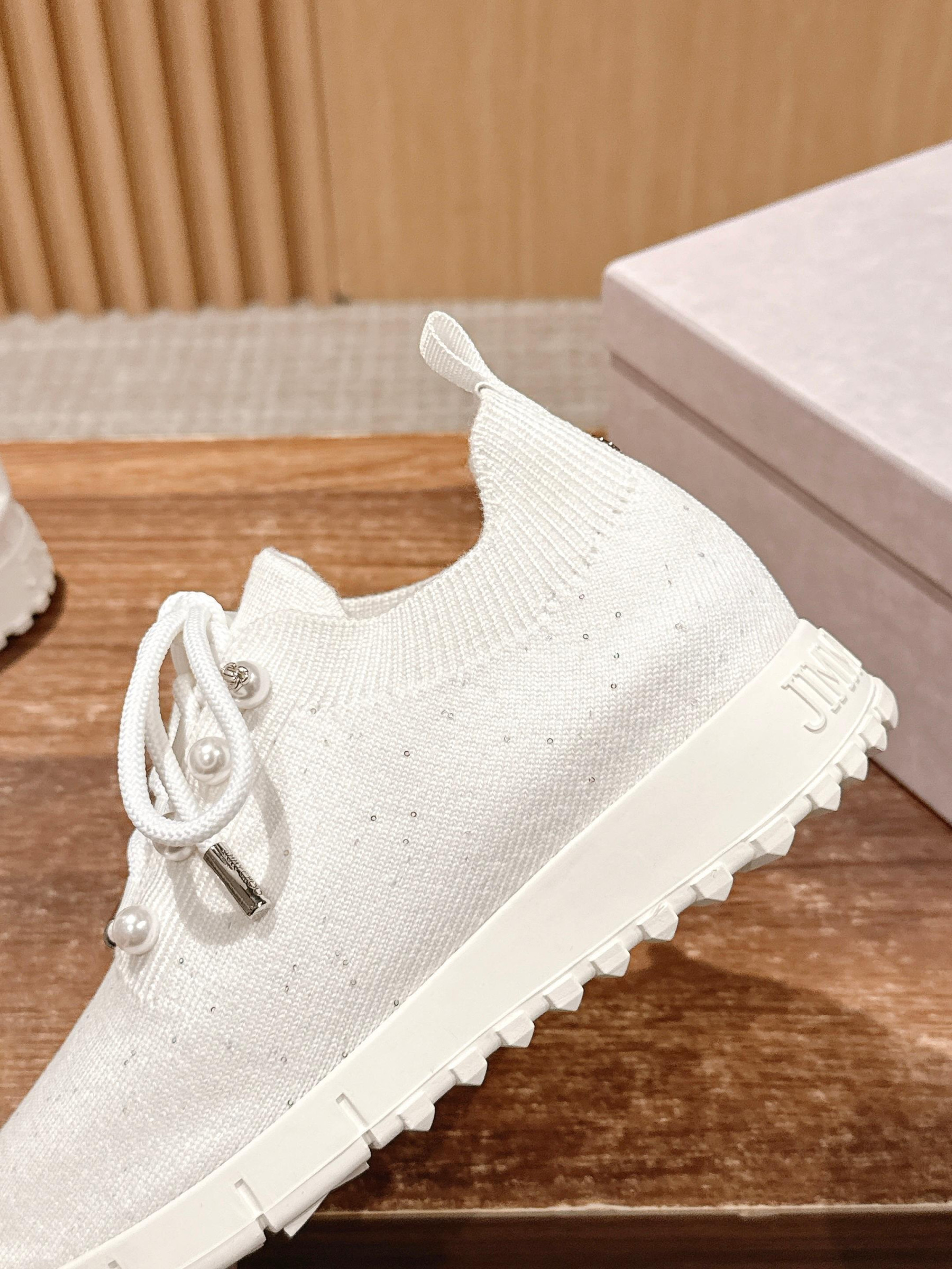 UA J1m*y Ch00 Casual Sneakers