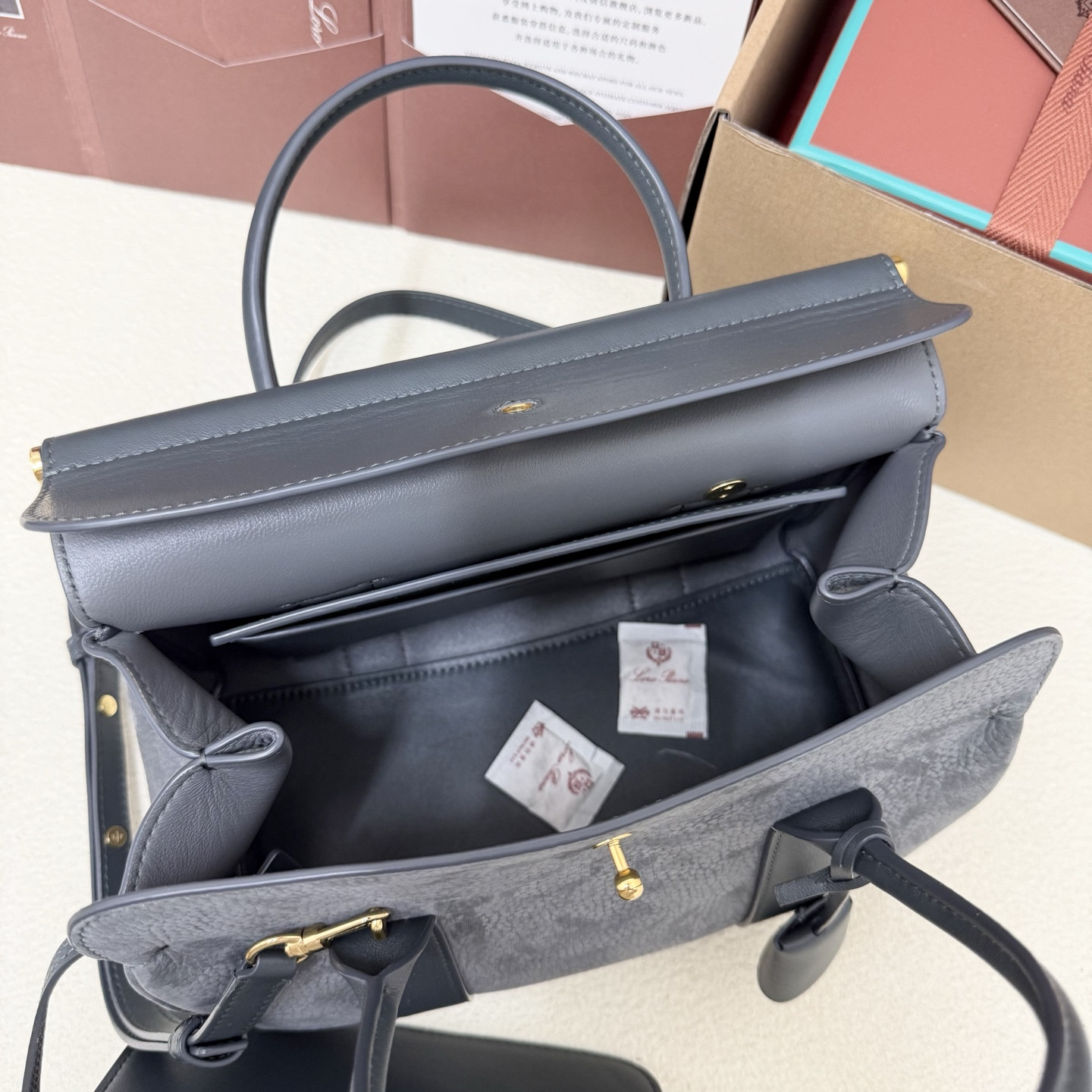 L0r0 P1ana Loom L25 Calfskin 25x18x12.5cm