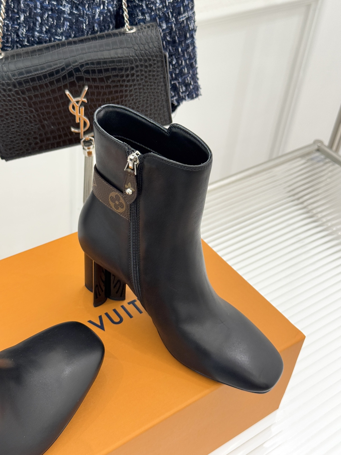 UA LV Silhouette Ankle Boot