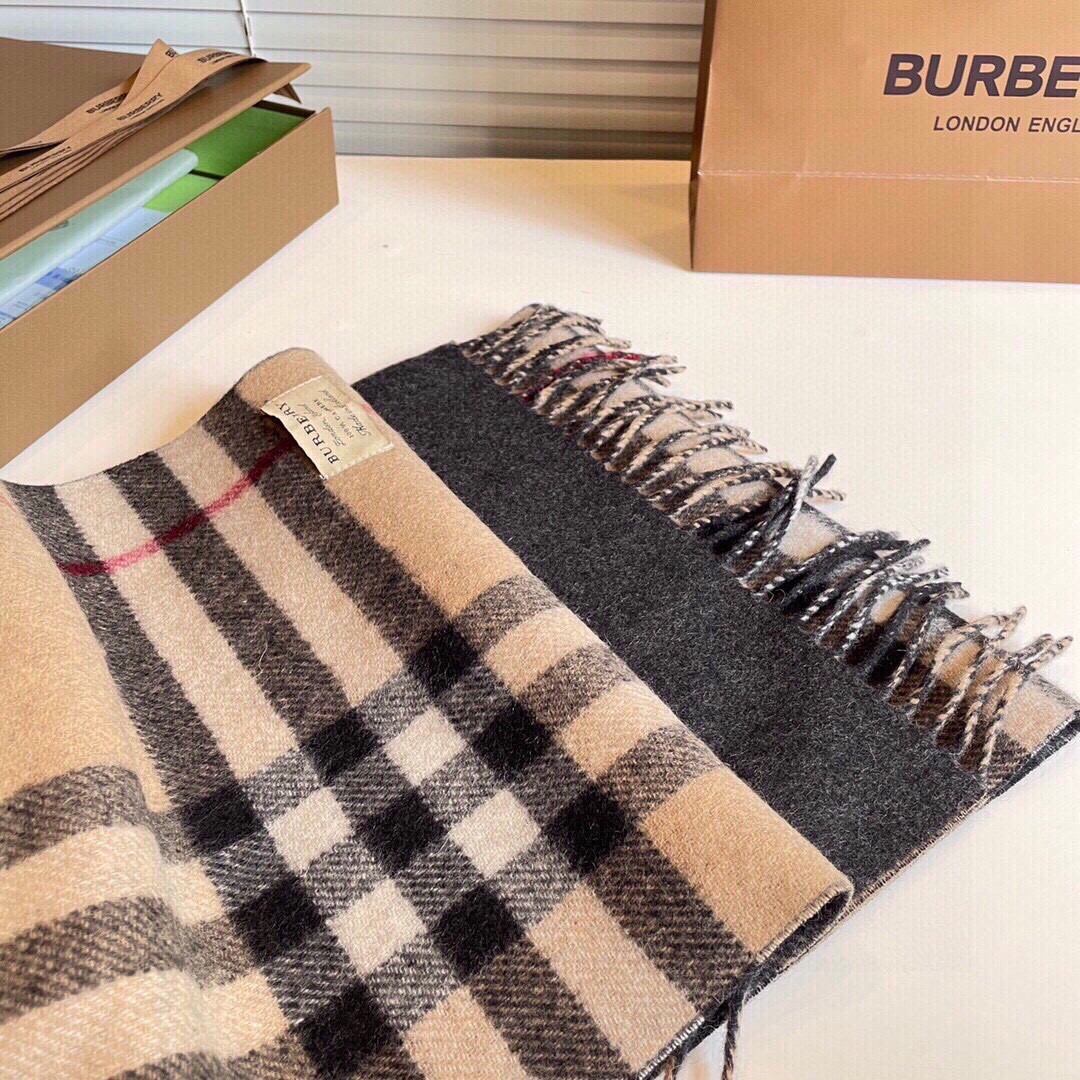 Bv*b*rry scarf 32x200cm