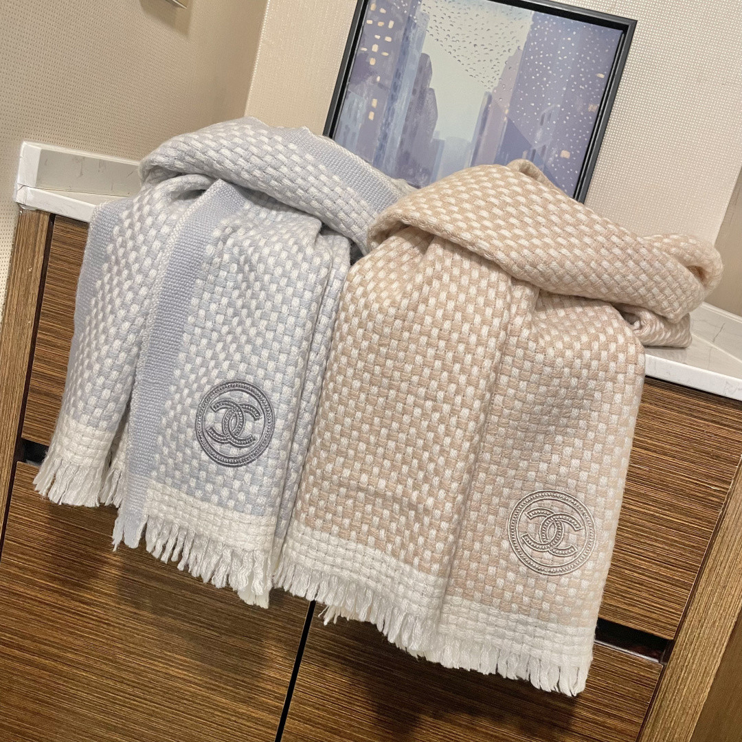 Ch**el scarf 35x200cm 100% wool