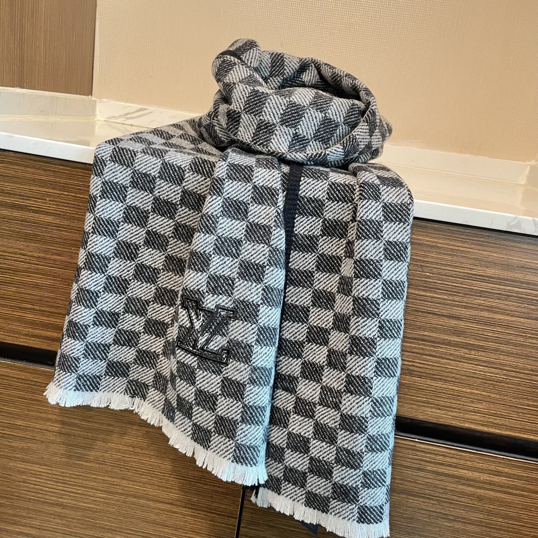 L0vis Vvtt0n Checkered scarf 35x200cm 100% cashmere