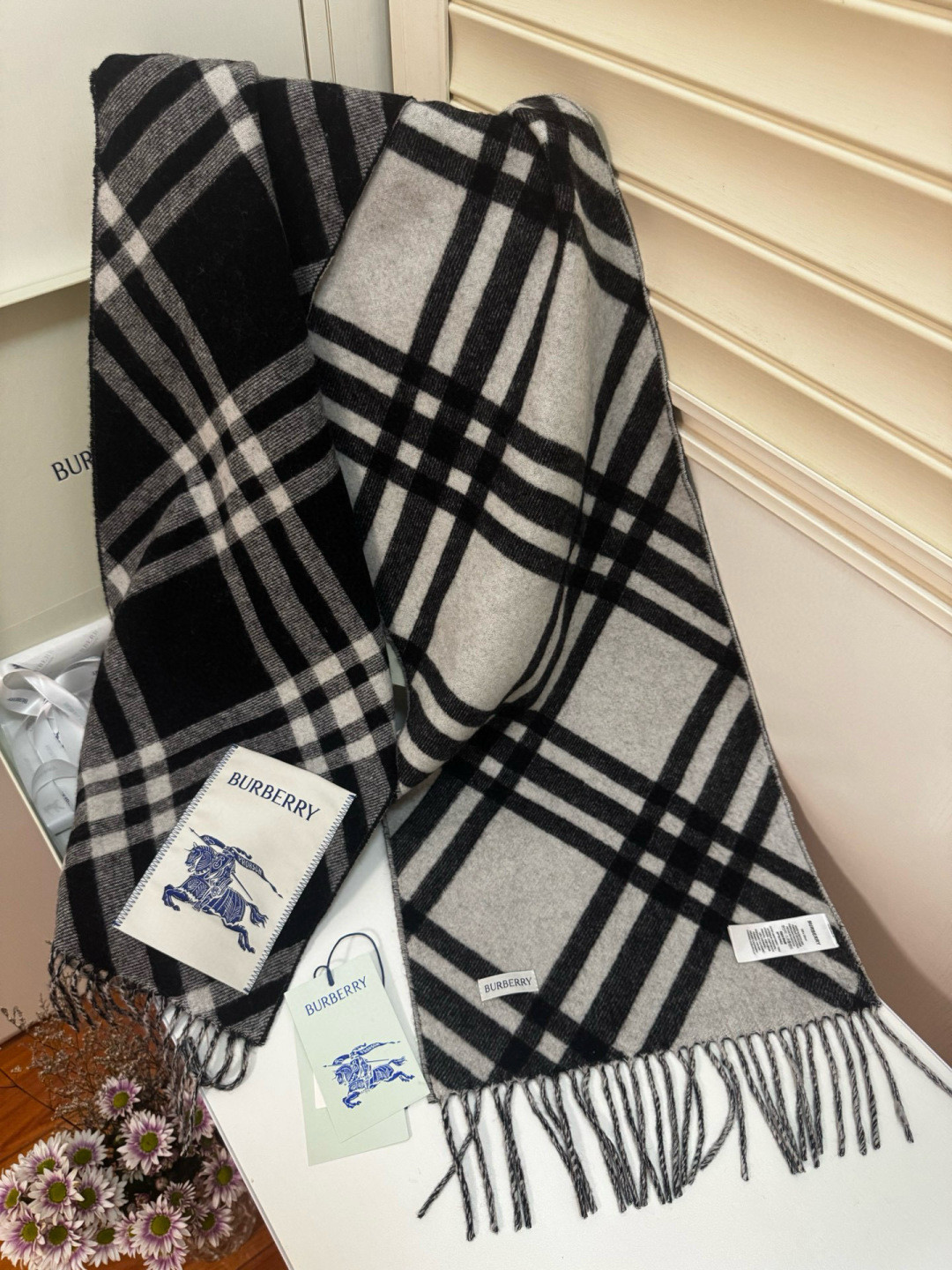 Bv*b*rry scarf 30x180cm 100% cashmere