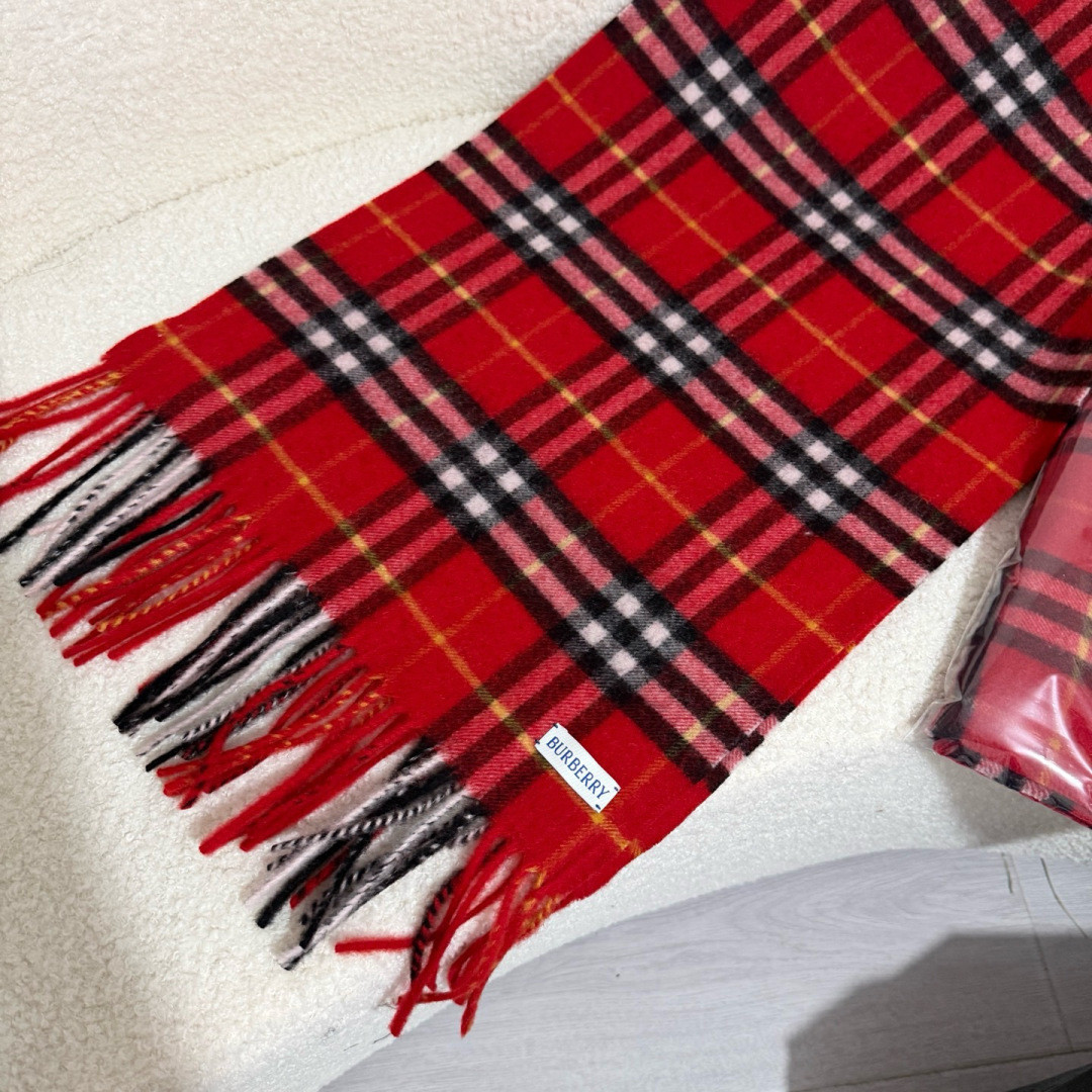 Bv*b*rry scarf 36x210cm 100% cashmere