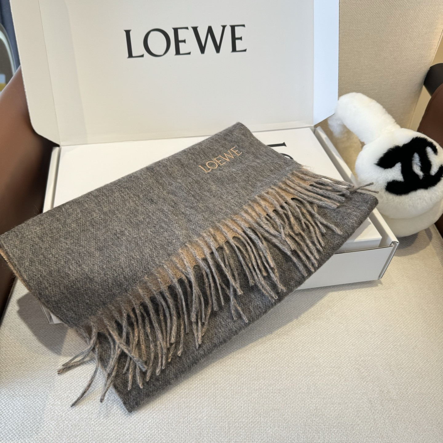 L0ew* scarf 30x180cm