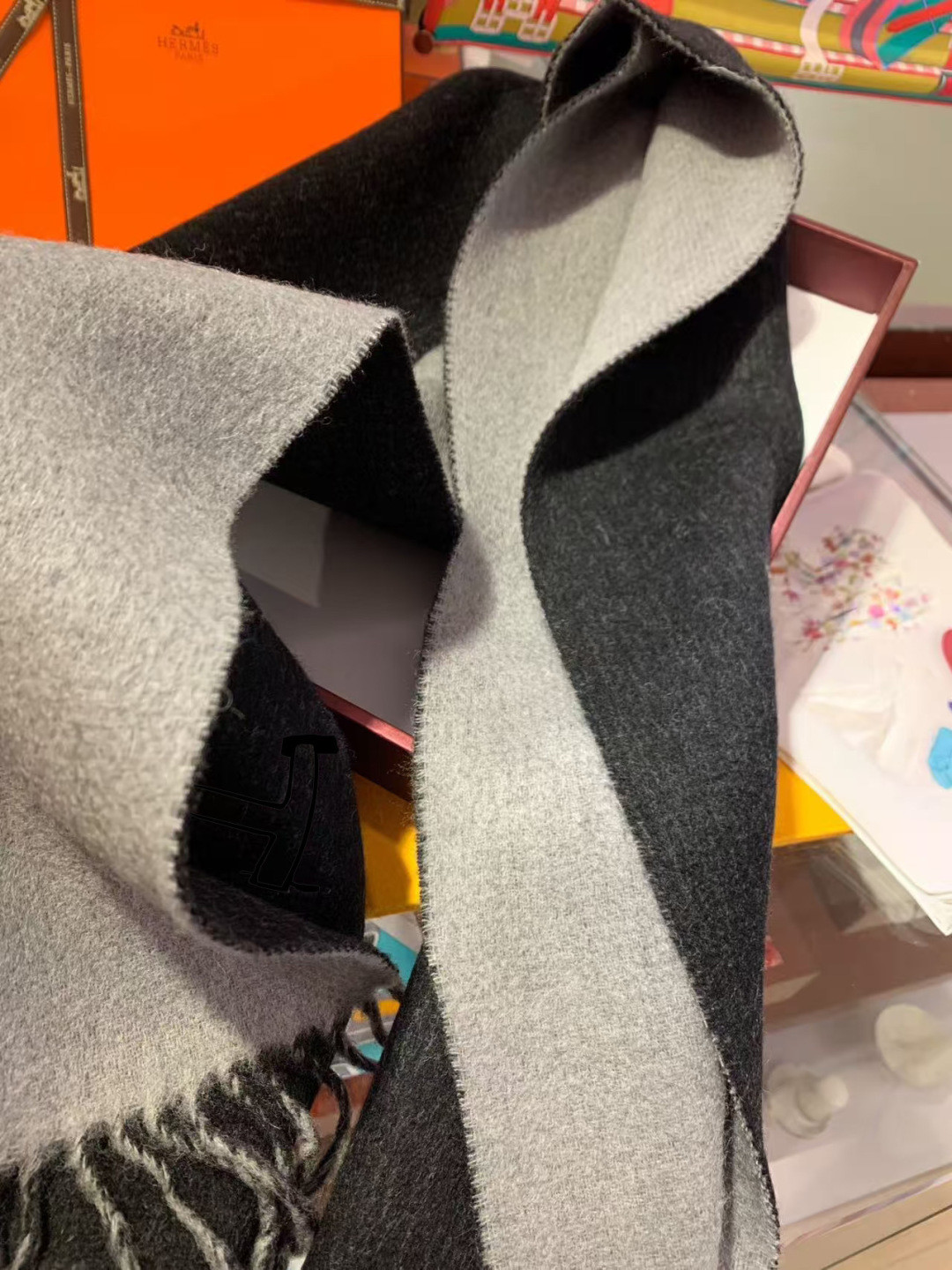 H**me5 scarf 30x200cm
