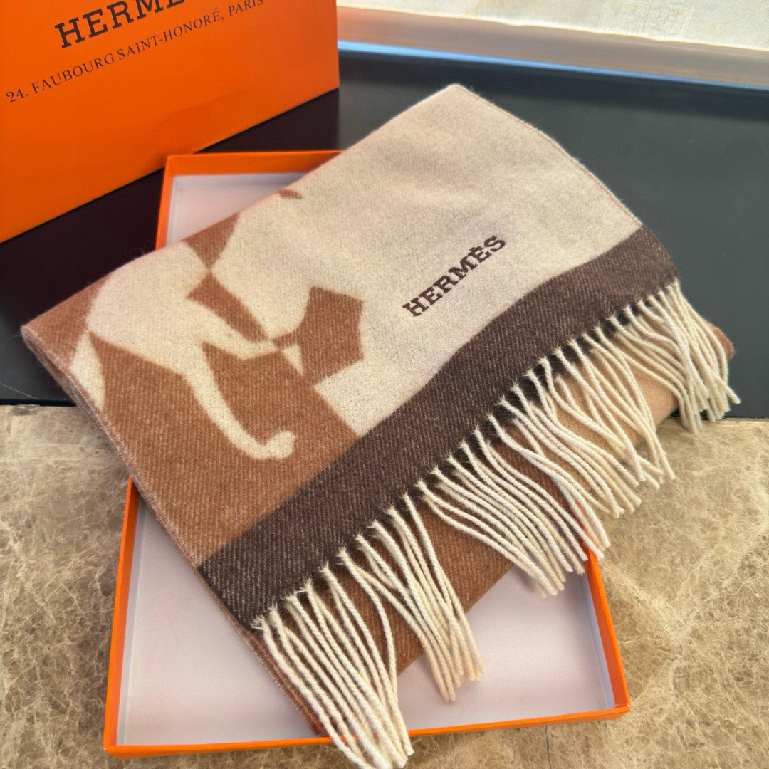 H**me5 scarf 30x168cm