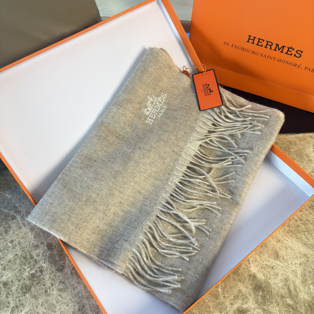 H**me5 scarf 32x180cm