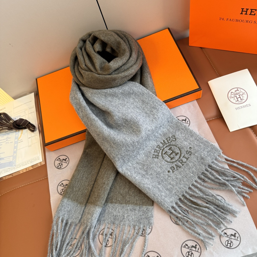 H**me5 scarf 30x180cm