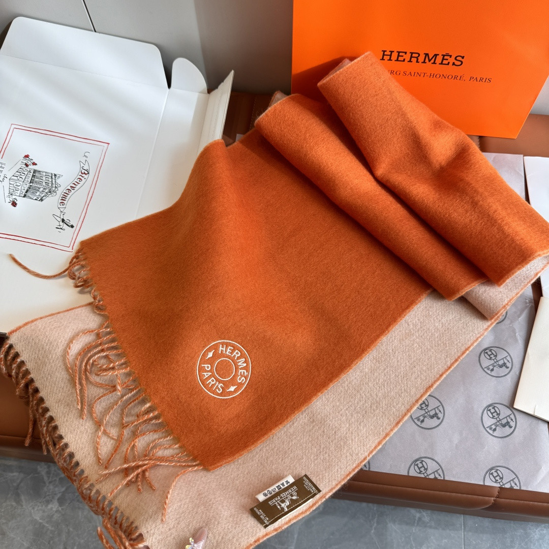 H**me5 scarf 30x180cm
