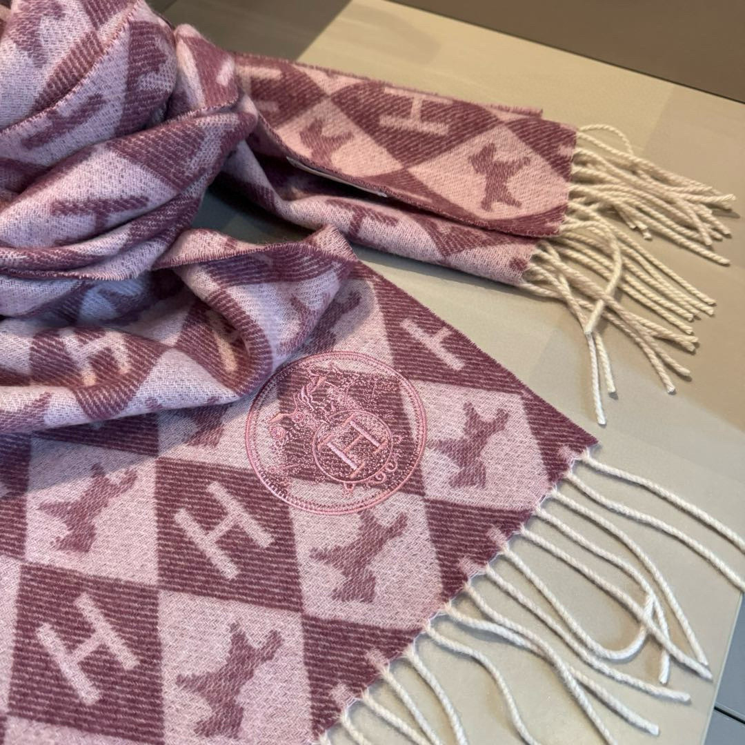 H**me5 scarf 32x180cm