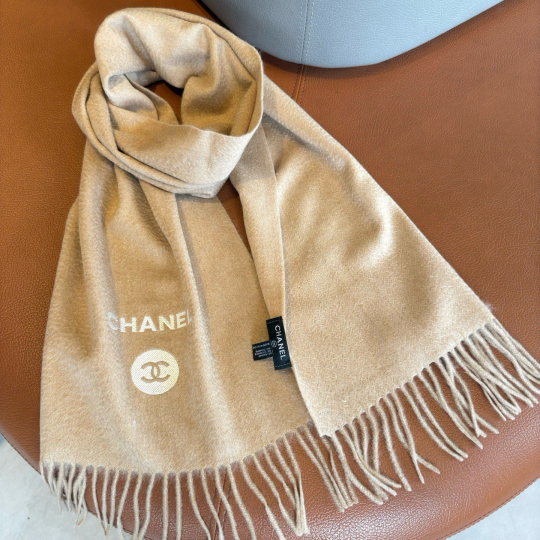 Ch**el scarf 30x180cm 100% cashmere