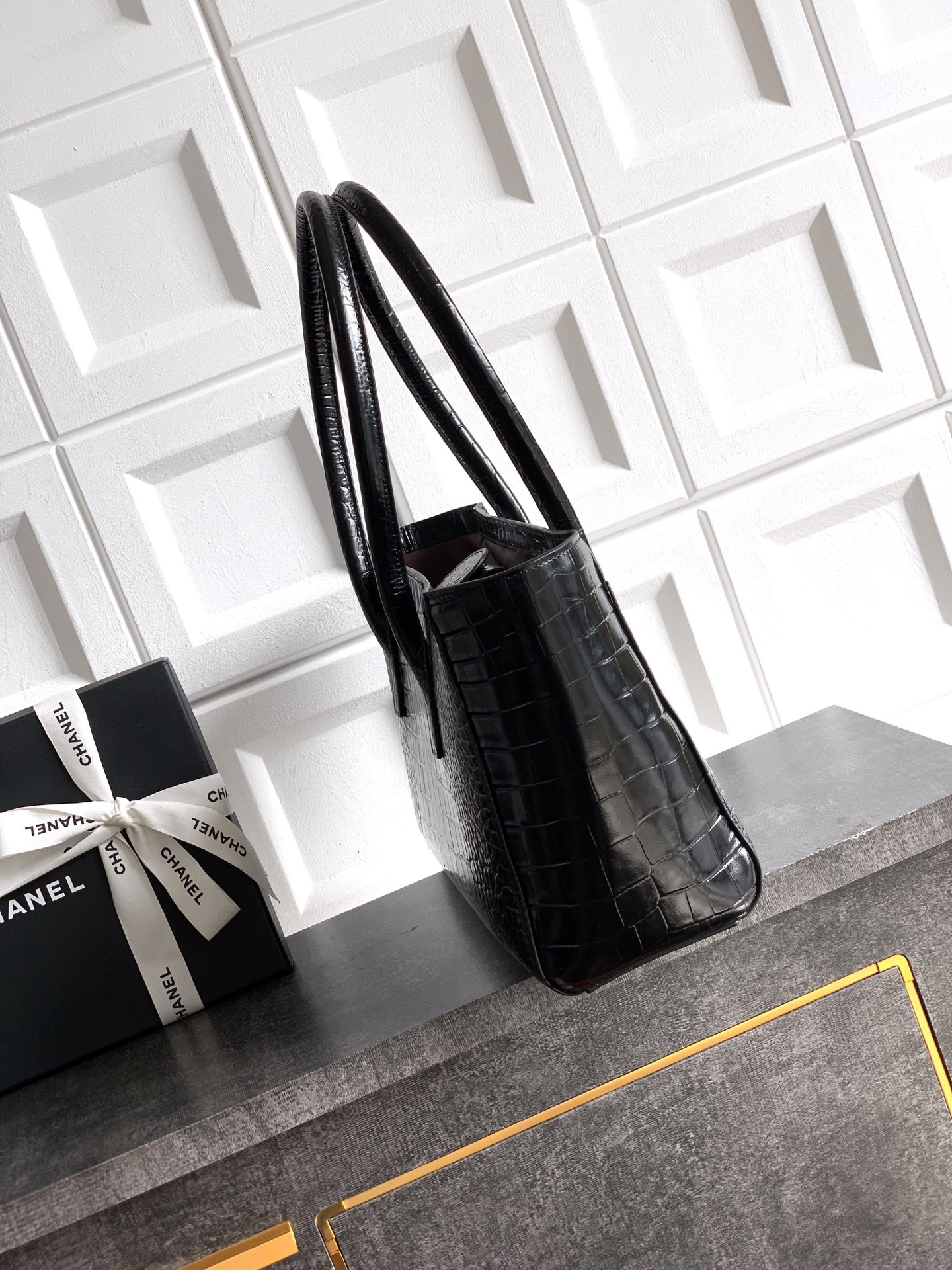 Ch**el Tote Crocodile-embossed Bag 35x21x12cm