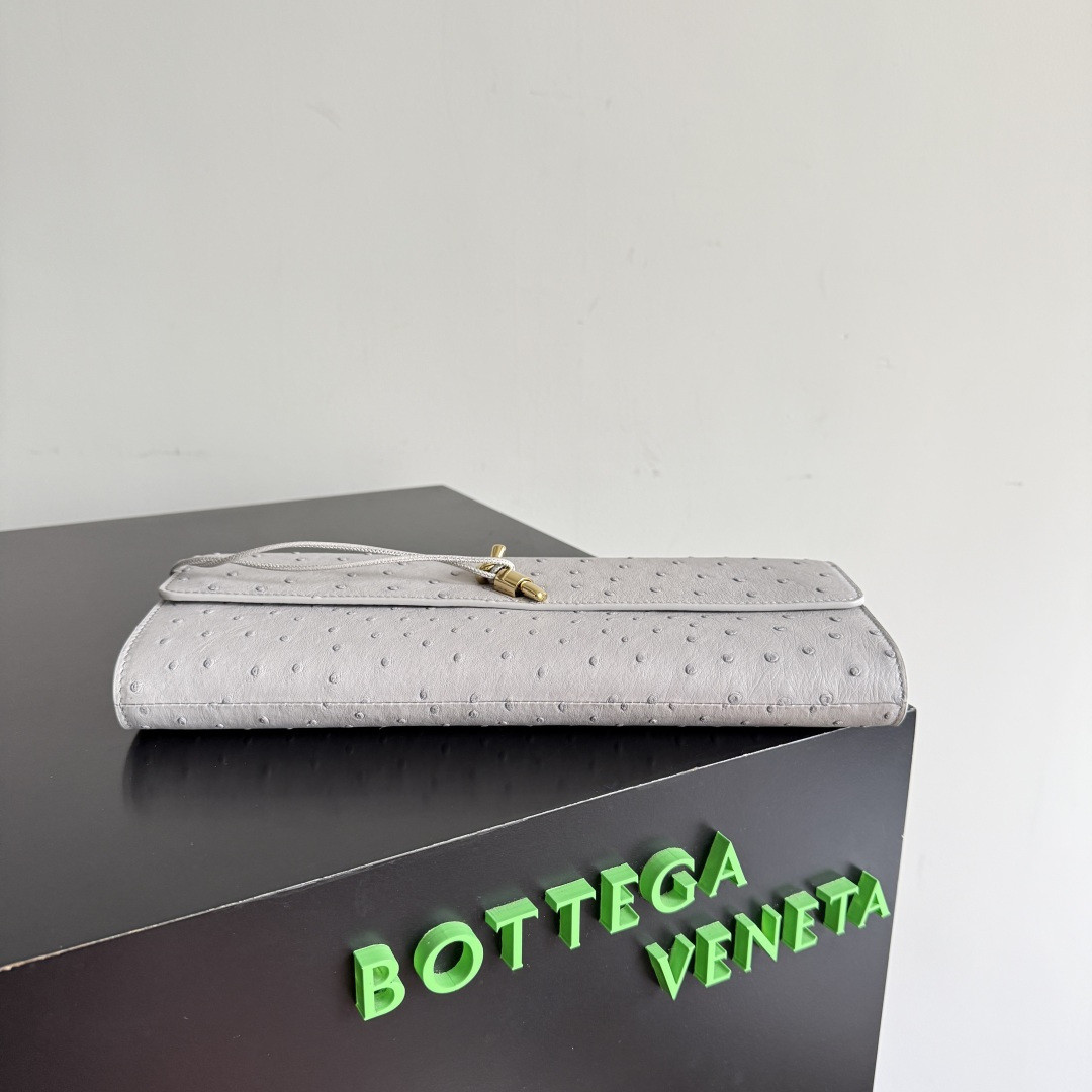 B0tt*ga Ven*ta Andiamo Clutch 13x31x3cm