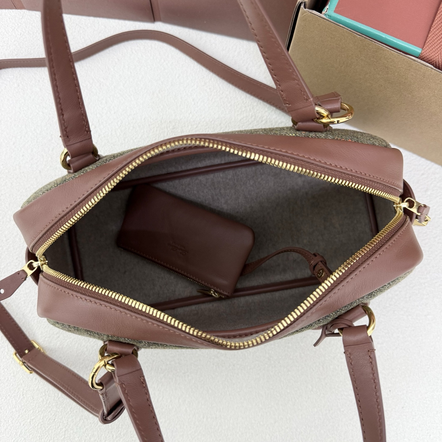 L0r0 P1ana Small Needle Bag 31x15x16cm