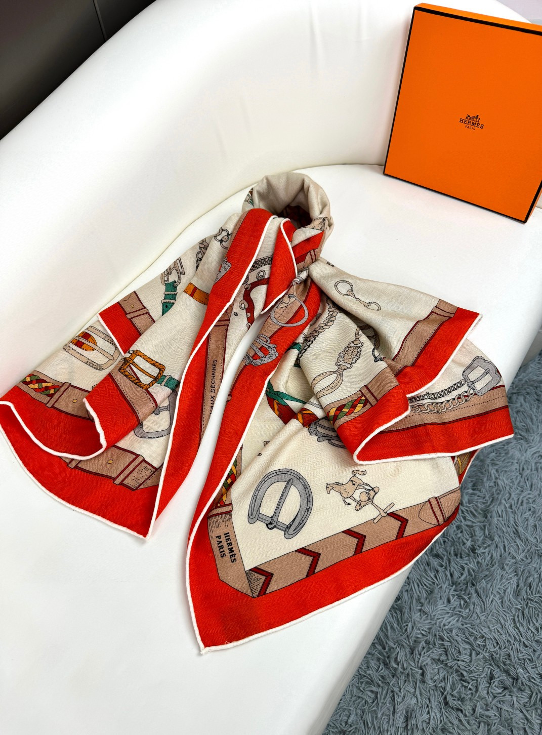 H**me5 scarf 135x135cm 70% cashmere 30% silk