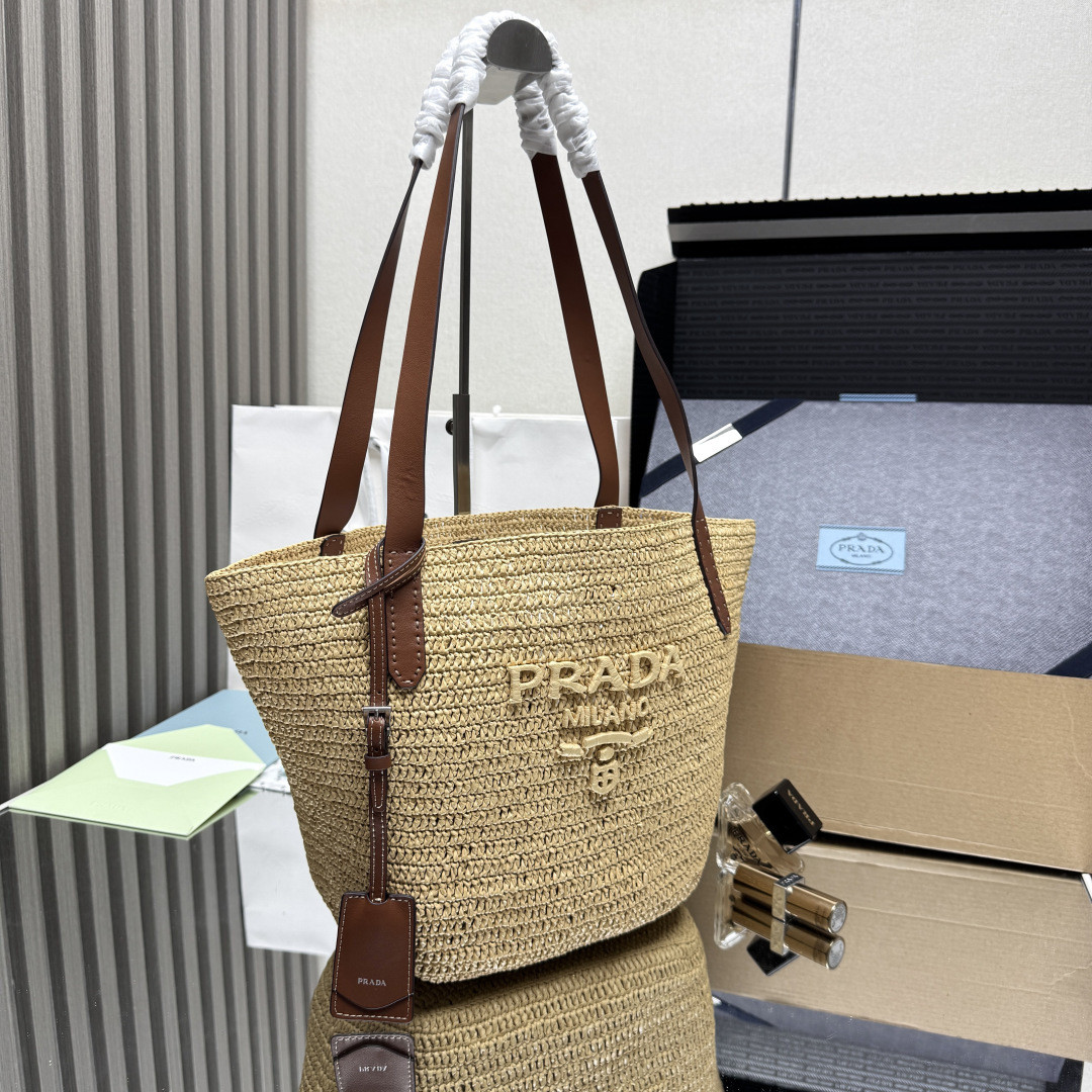 Pra*a Medium Crochet and Leather Tote Bag 26x24x15cm