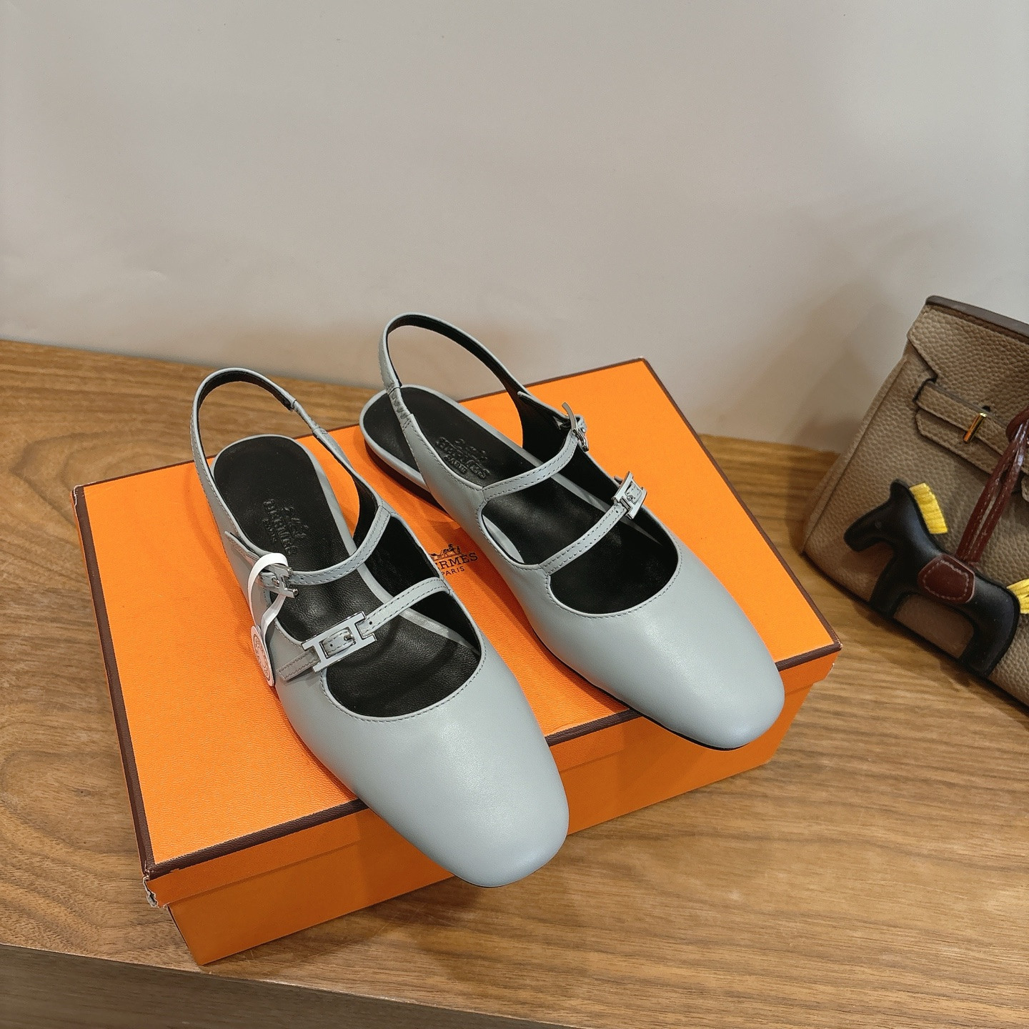 UA H**me5 Mila slingback