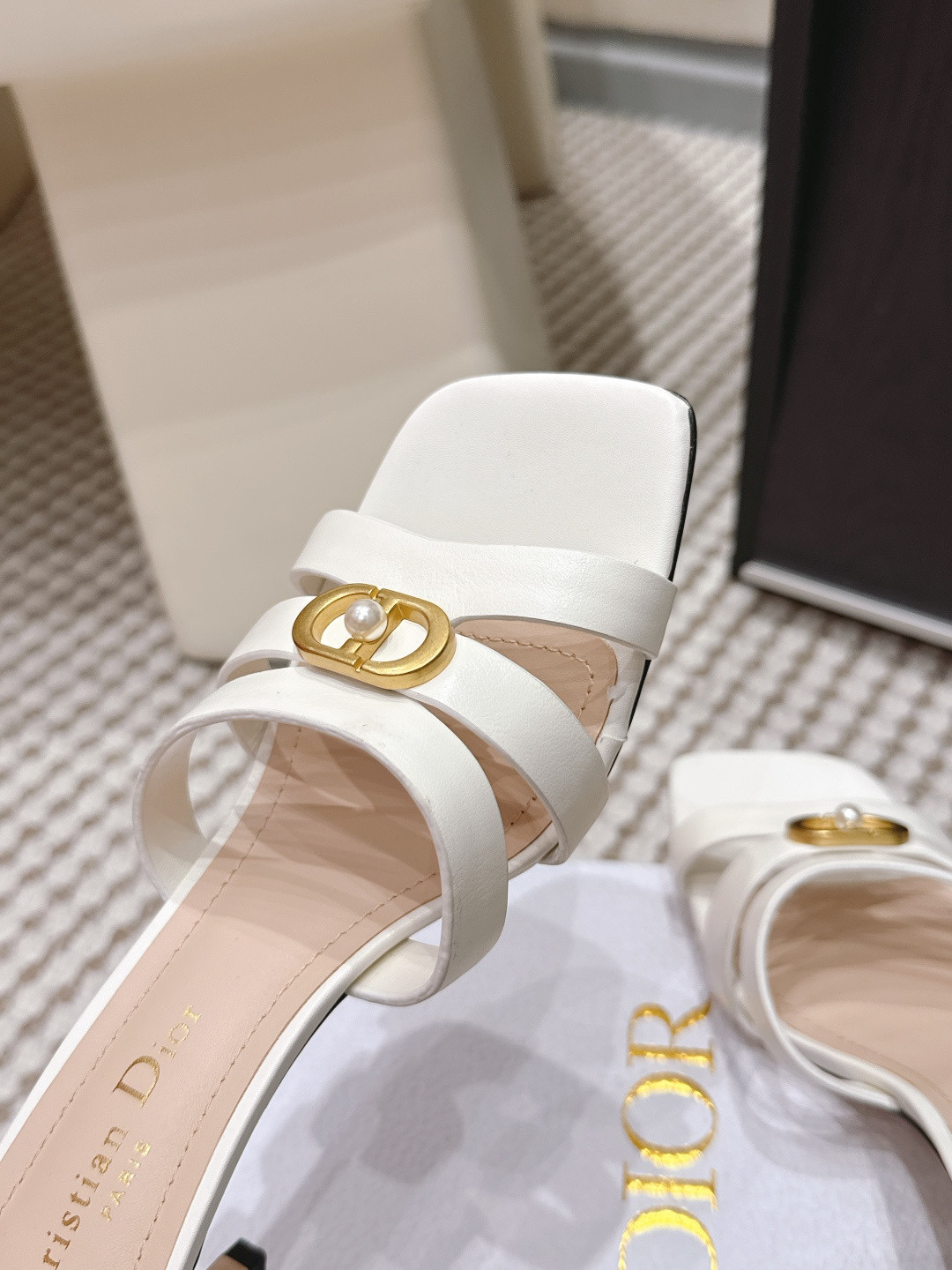 UA D10r Or 30M Slide with heel