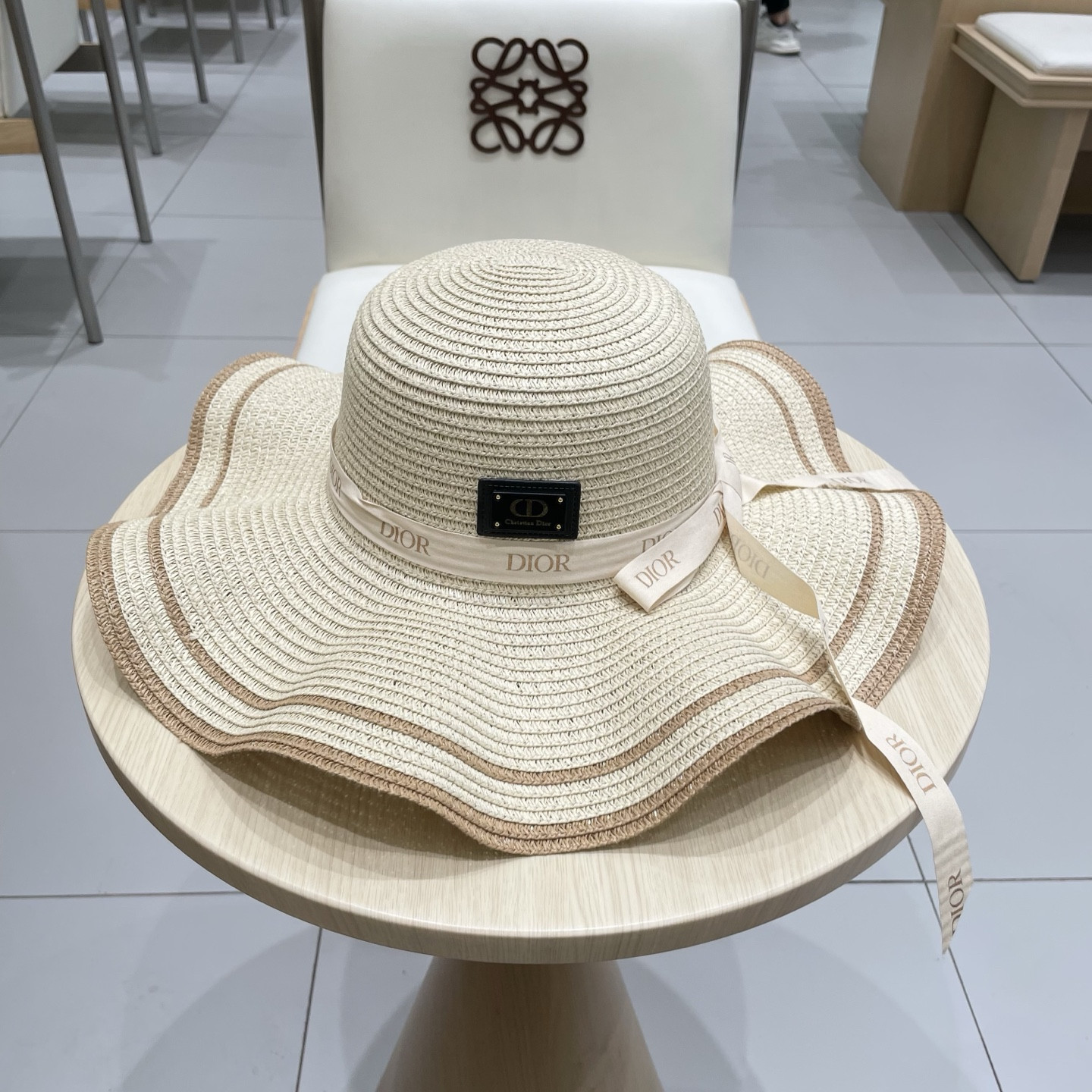 D10r Straw Hat 57cm Head Circumference