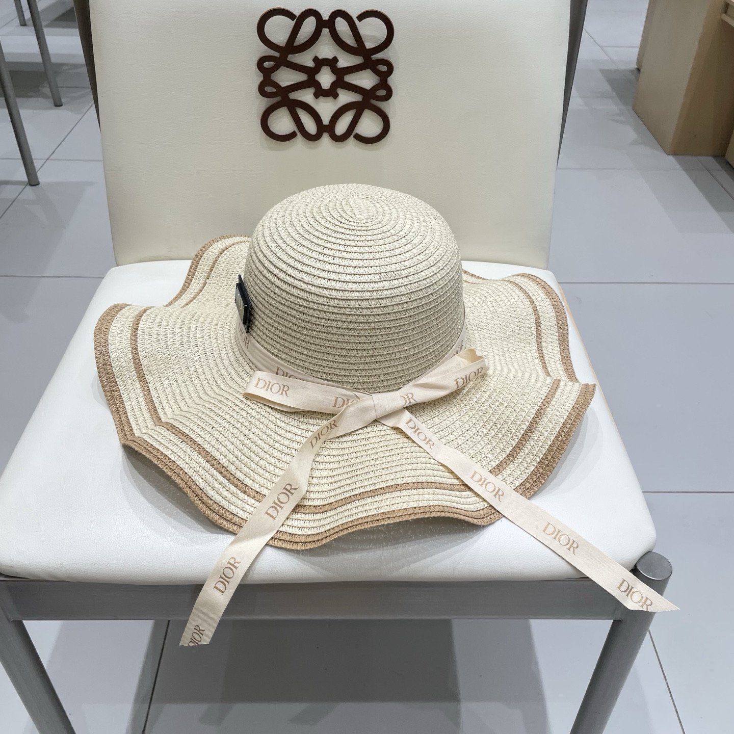 D10r Straw Hat 57cm Head Circumference