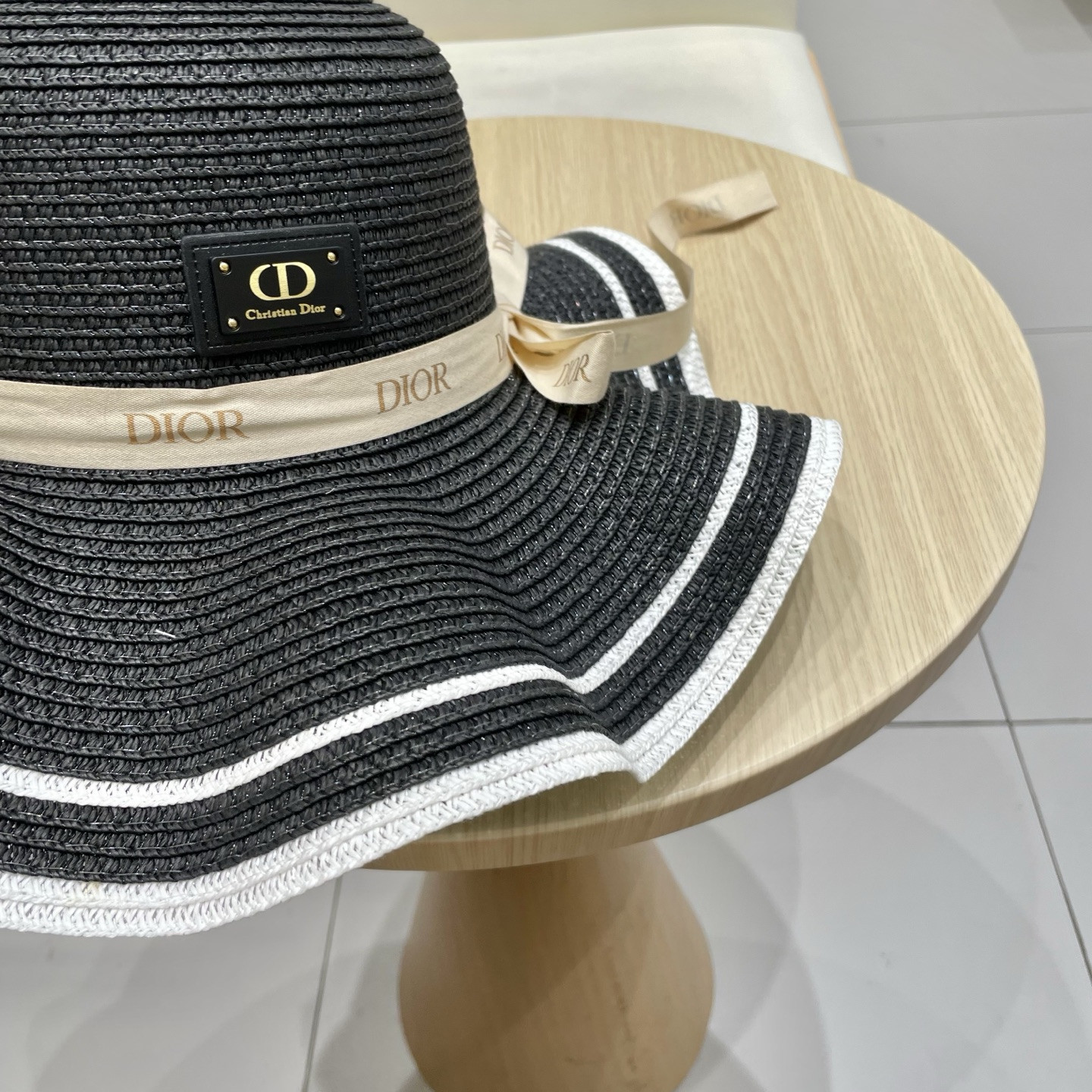 D10r Straw Hat 57cm Head Circumference
