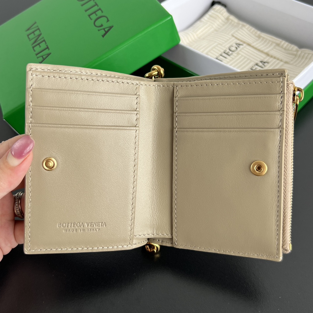 L0ew* Intrecciato Small Bi-Fold Wallet 788055 11.5x10x1cm