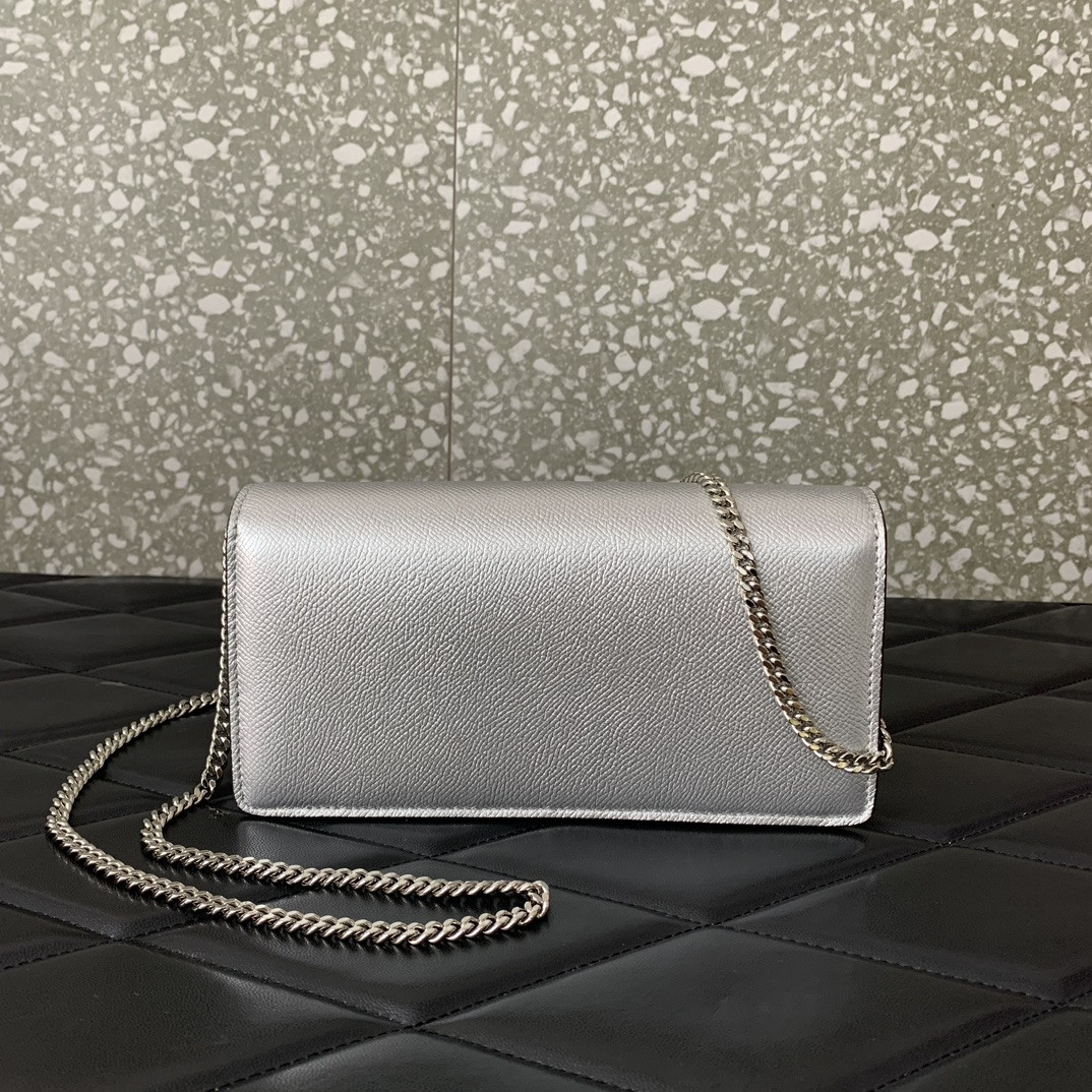 Va1e*ntin0 VLogo Signature Metallic Wallet With Chain 20x5.5x10cm
