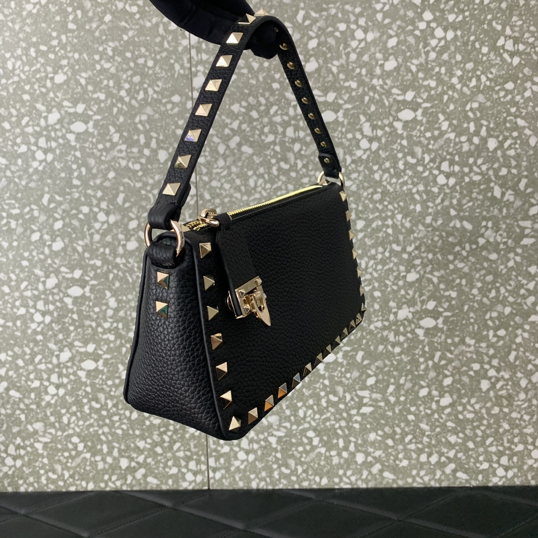 Va1e*ntin0 Garavani Rockstud Small Crossbody Bag 19x13x7cm