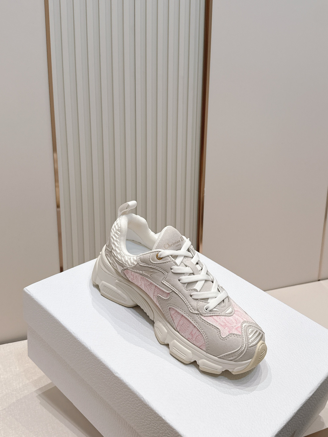 UA D10r Vibe Sneakers