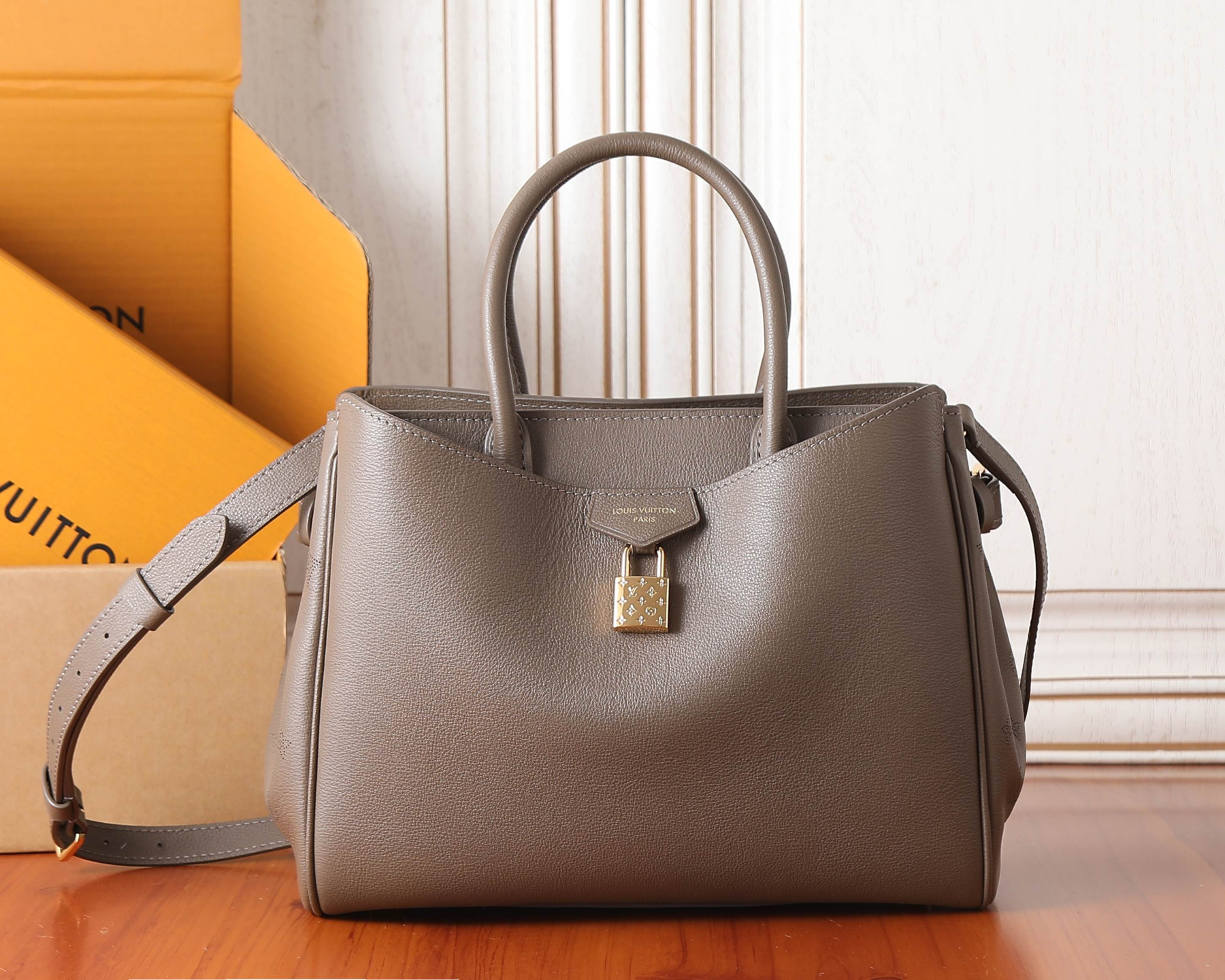 LV Vendome PM M27040 28.5x22x14.5cm